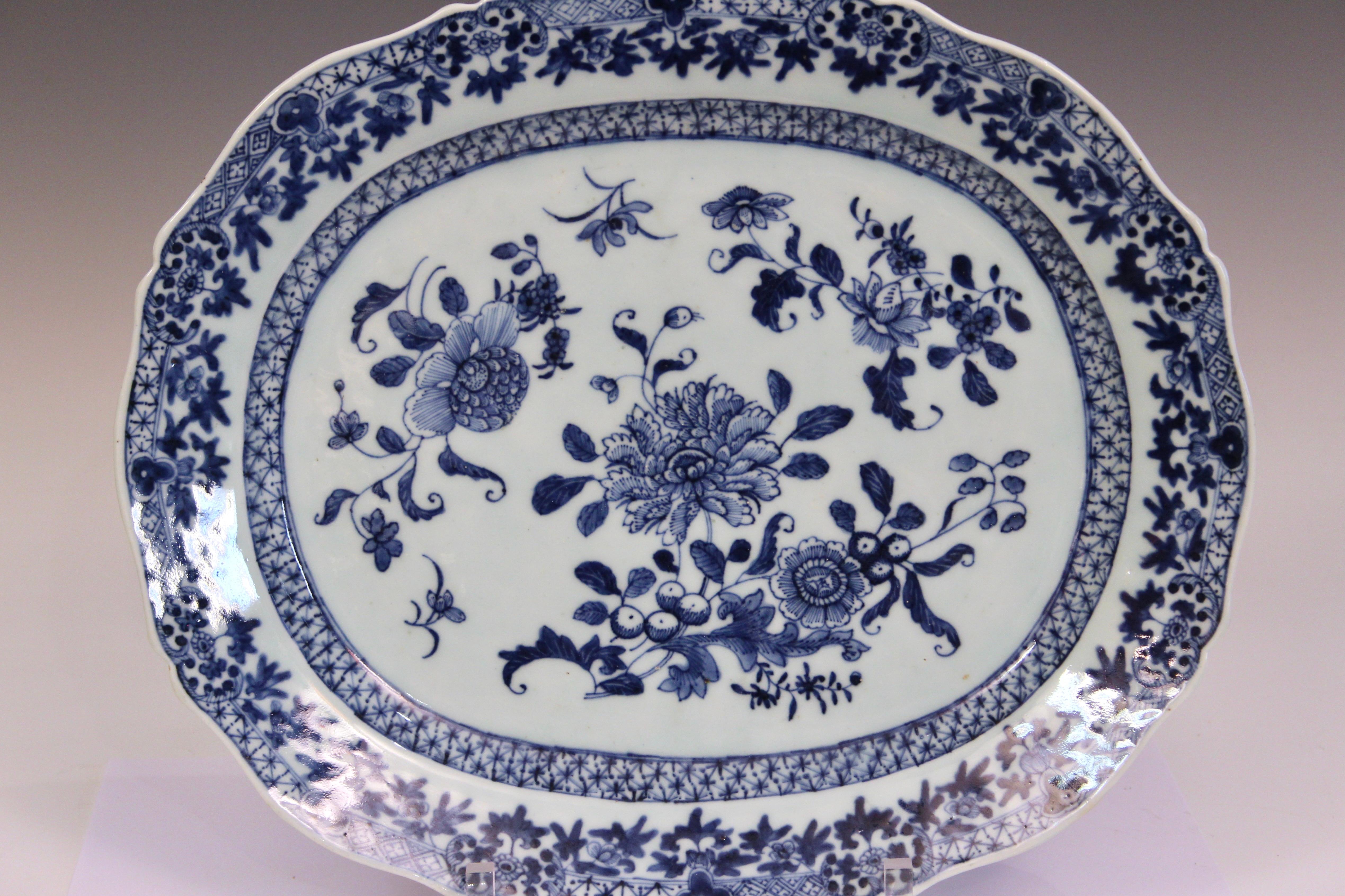 Qing Antique Chinese Porcelain Platter Plate 18th Qianlong Blue White Export