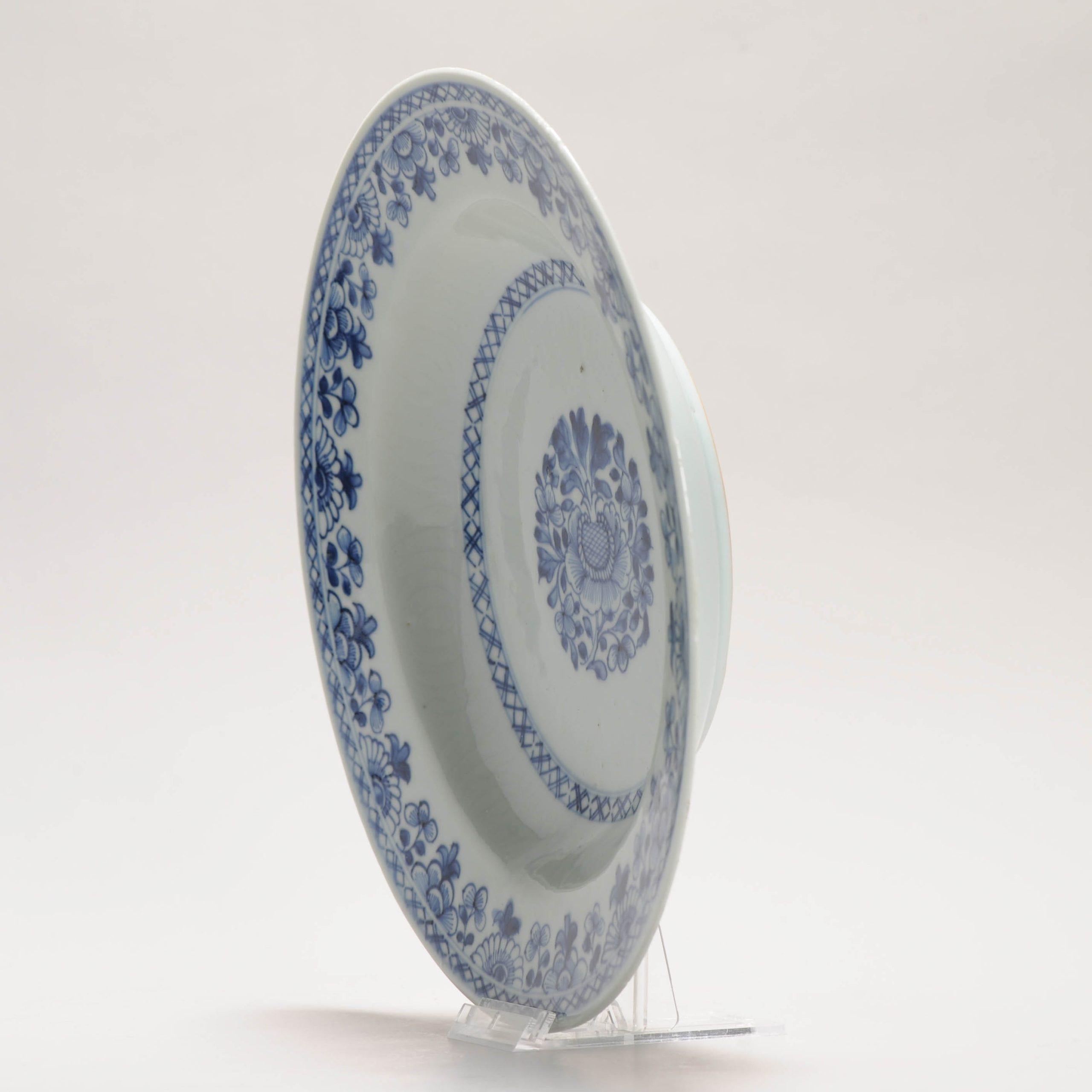 Qing Antique Chinese Porcelain Qianlong Dish Blue and White Flowers, 18th Century For Sale