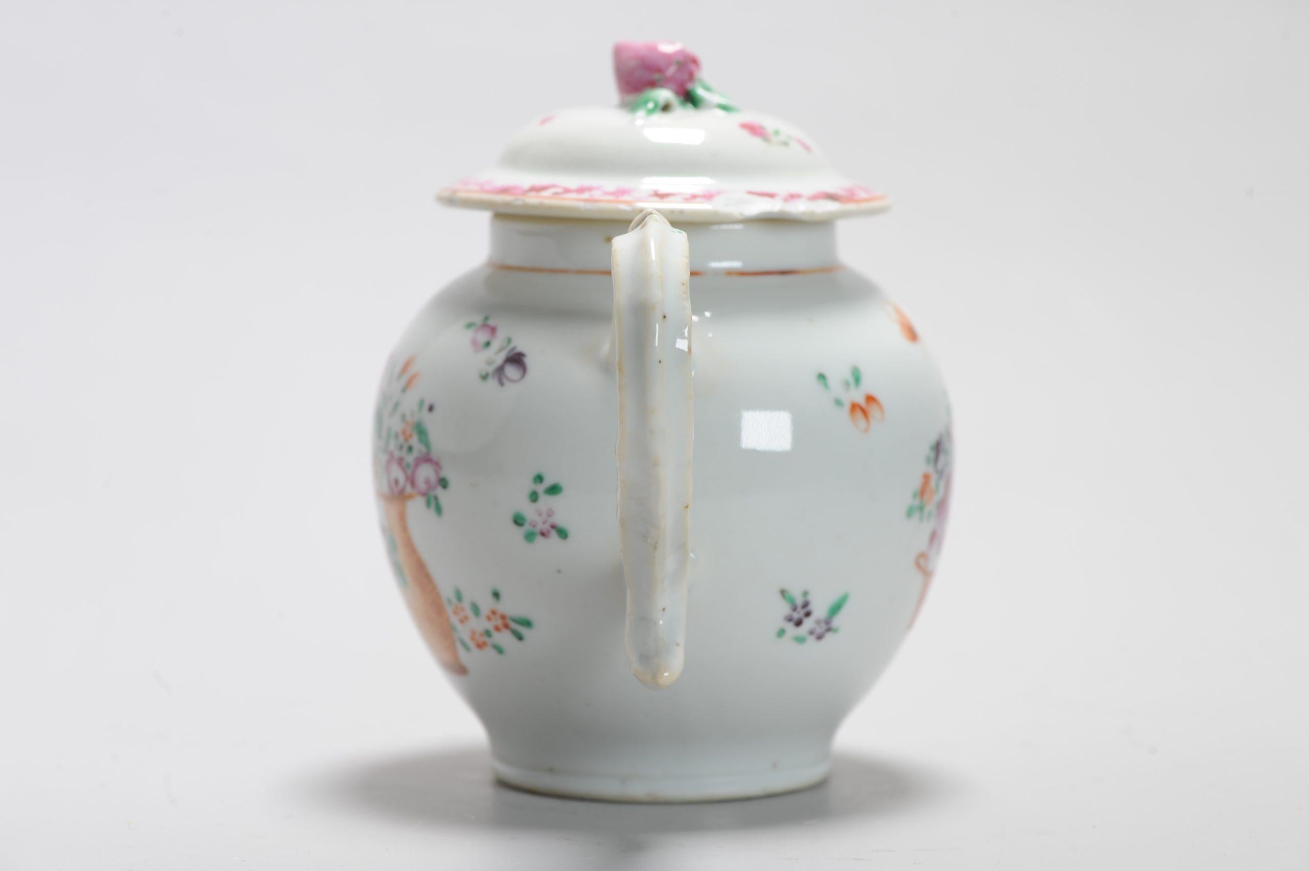 Cinese Antica porcellana cinese QIanlong Fencai Decorated Teapot Rose, 1740 ca. in vendita