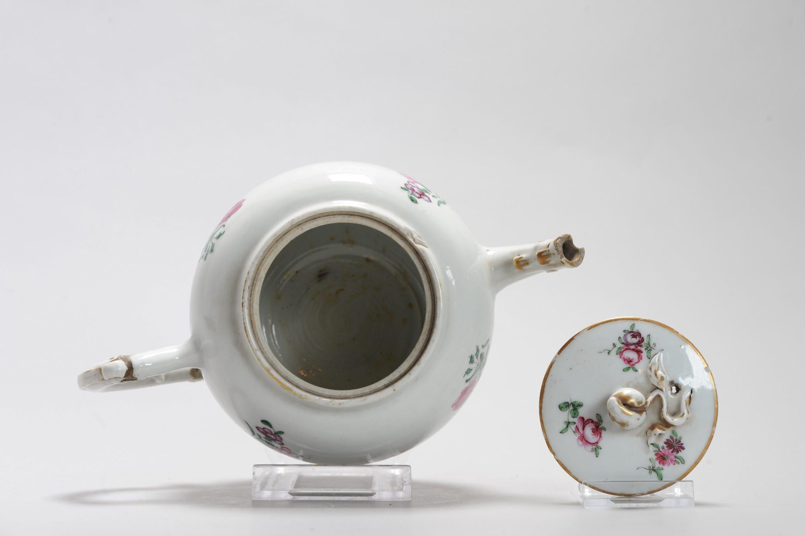 Chinois Théière chinoise ancienne décorée de Qianlong Putti, vers 1740 en vente
