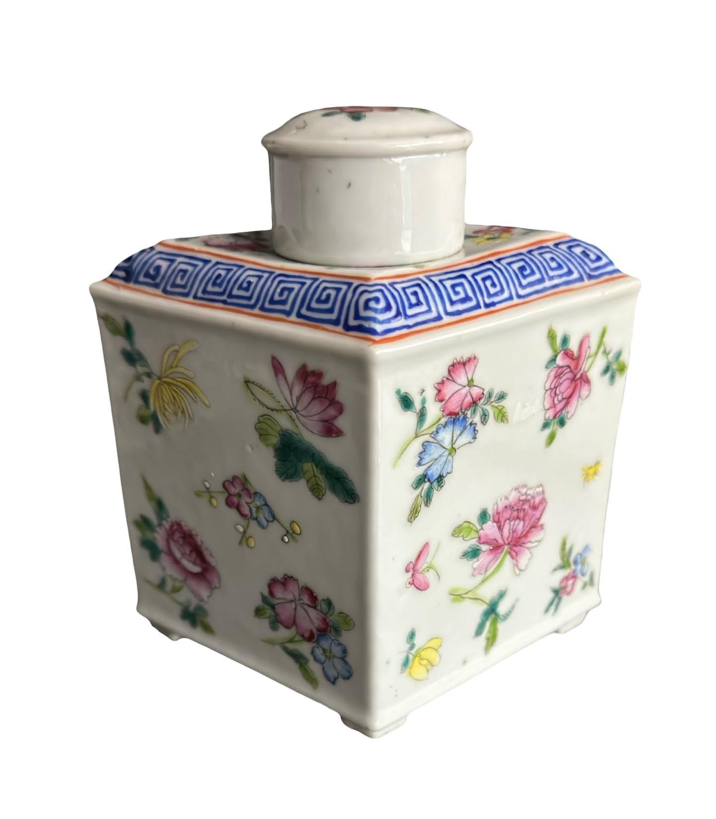 Antique Chinese Porcelain Tea Caddy For Sale 7