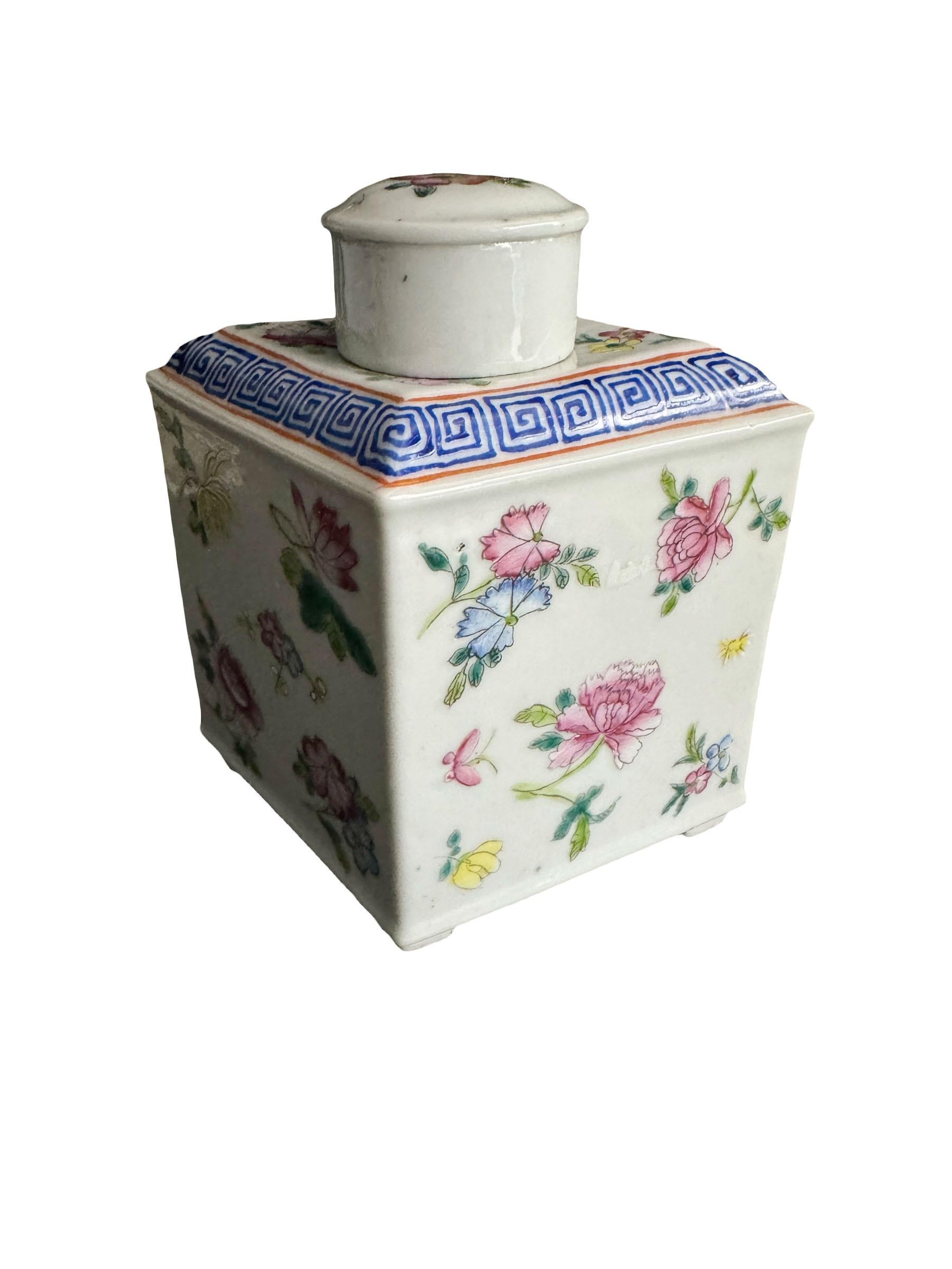 Antique Chinese Porcelain Tea Caddy For Sale 4