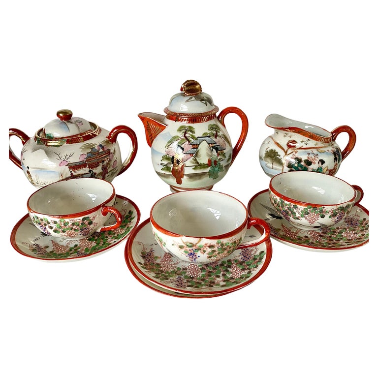 Antikes chinesisches Porzellan-Teeservice, 3 Personen, frühes 20. Jahrhundert, handbemalt im Angebot bei 1stDibs Deutschland
