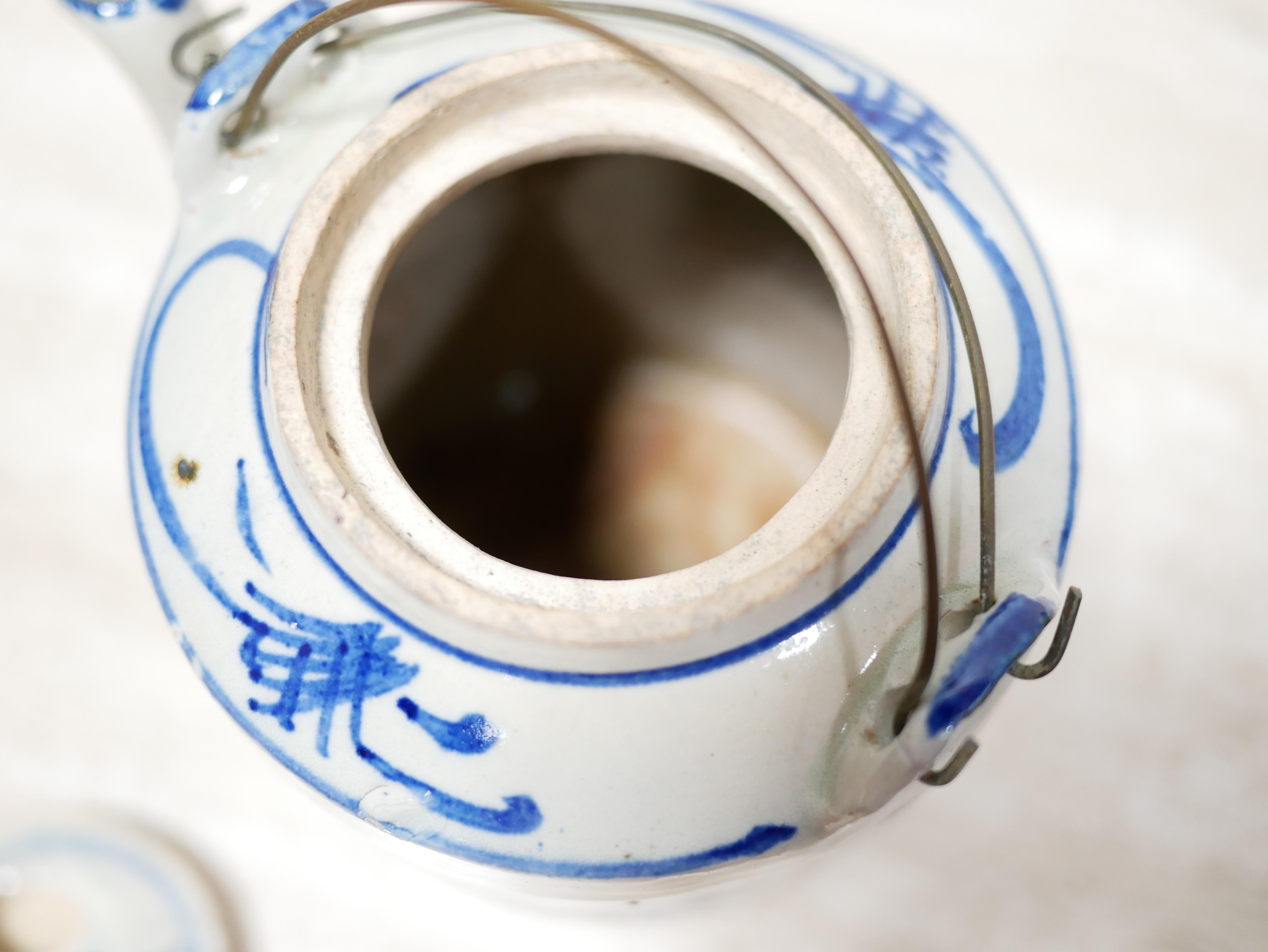 Antique Chinese Porcelain Teapot For Sale 3
