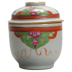 Antique Chinese Porcelain Thai Bencharong Jar with Flowers Green, 18th/19th C.