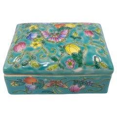 Antique Chinese Porcelain Turquoise Butterfly Covered Jewelry Box 19/20c 
