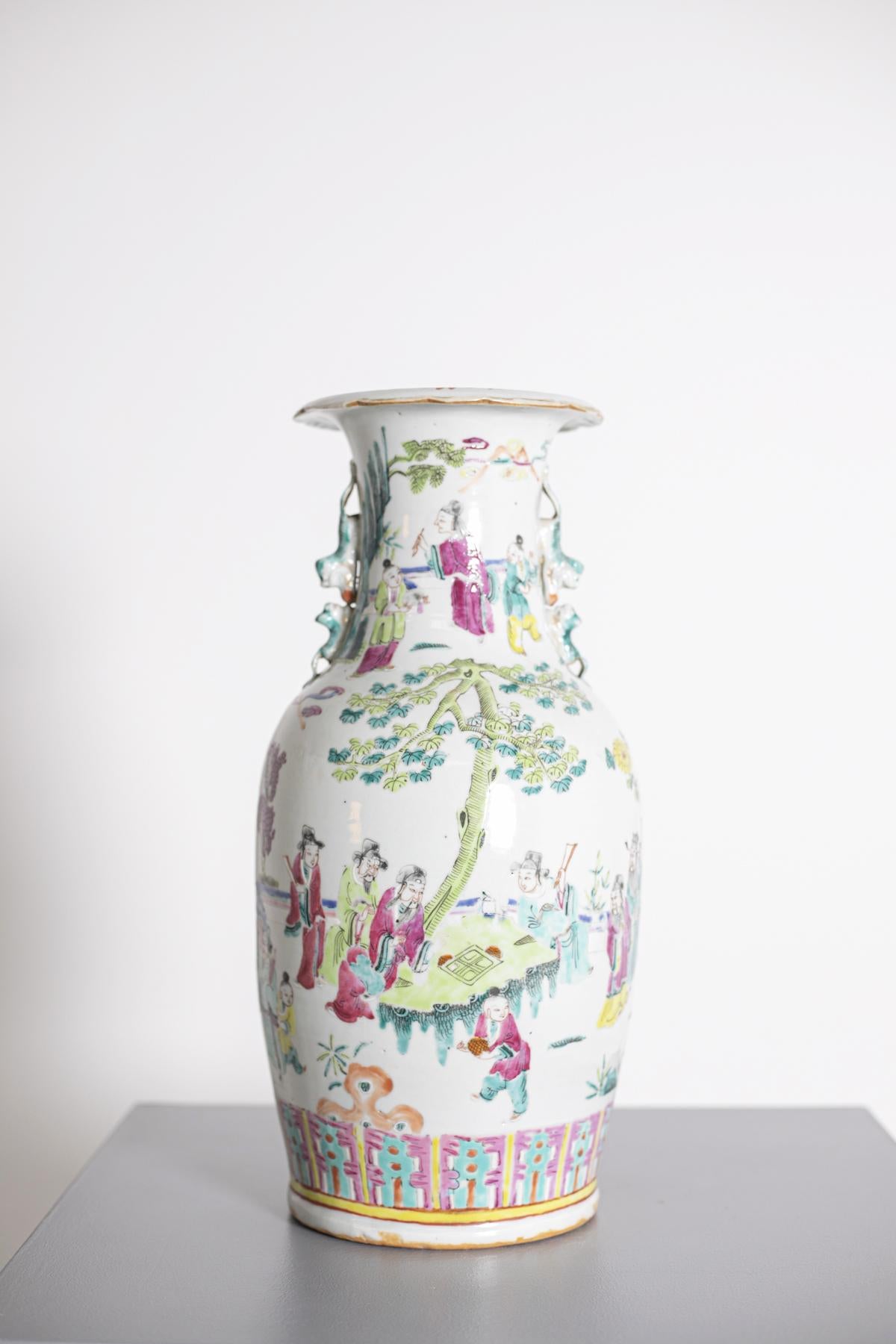 Antique Chinese Porcelain Vase of Celebrating People 2