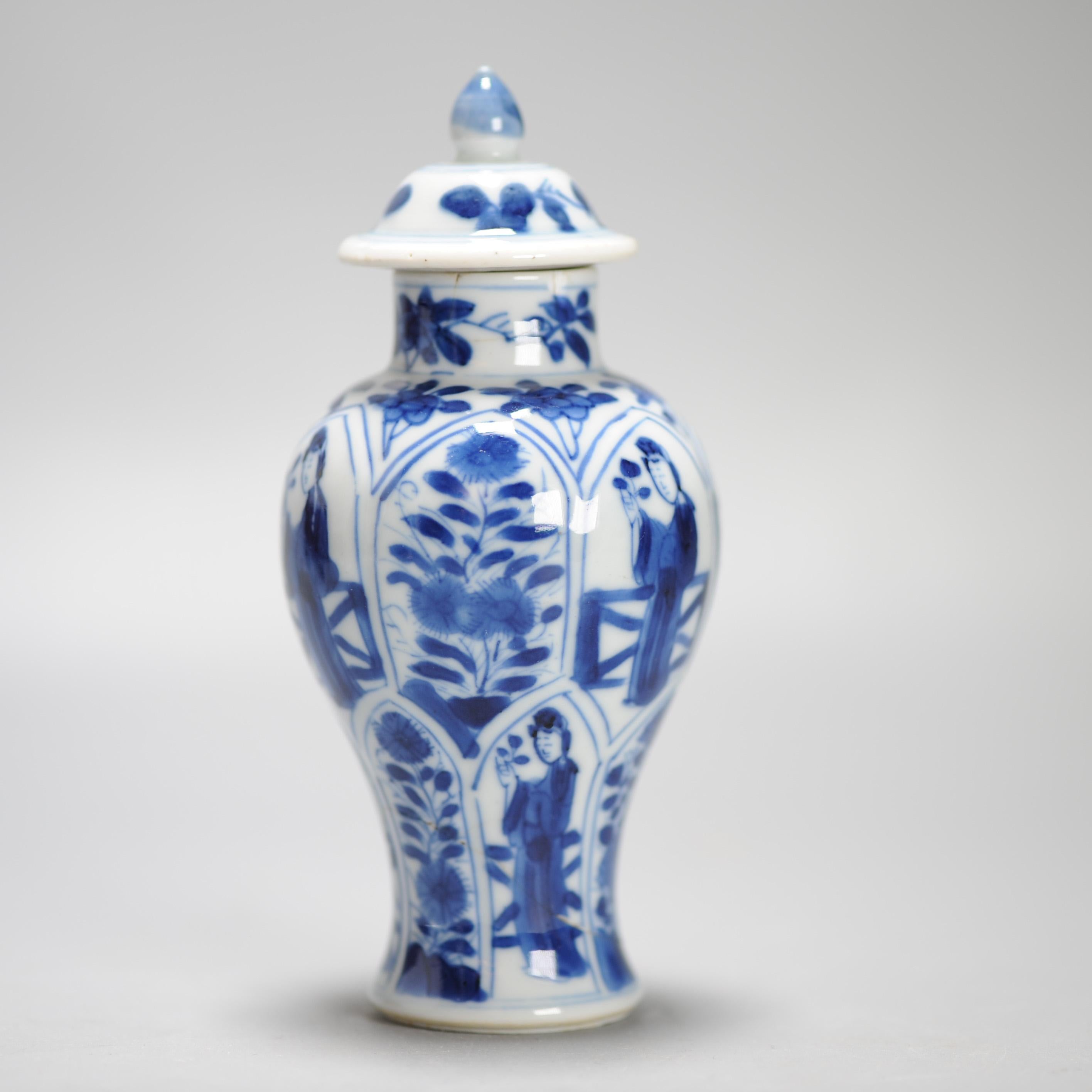 Vase chinois ancien avec scène de lézard figurative, période Kangxi en vente 3