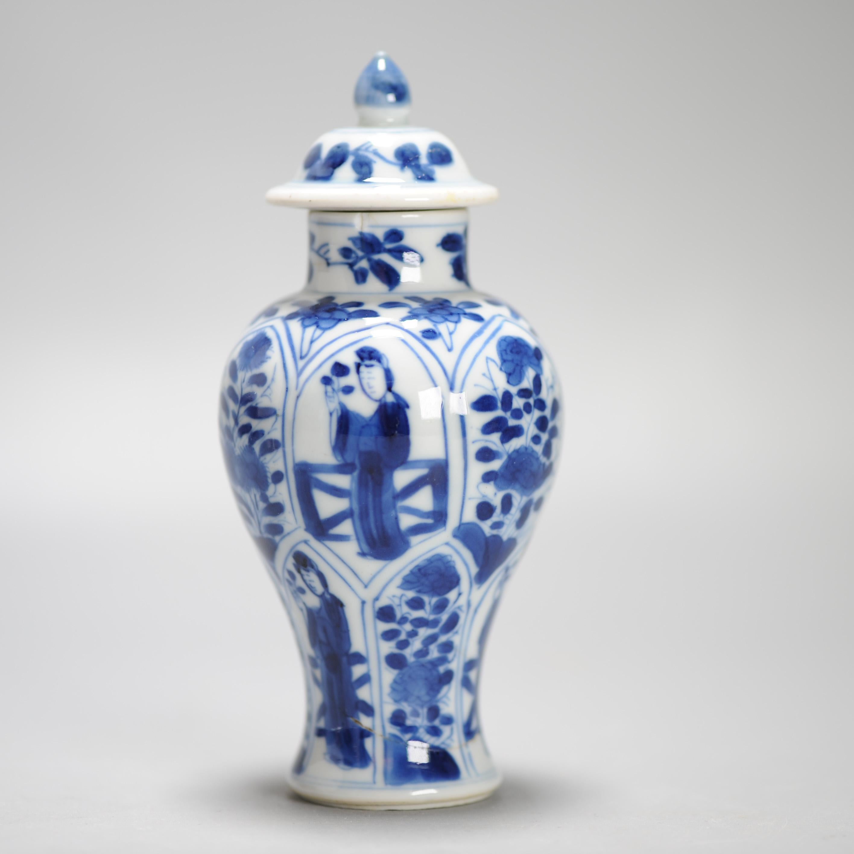 Vase chinois ancien avec scène de lézard figurative, période Kangxi en vente 5