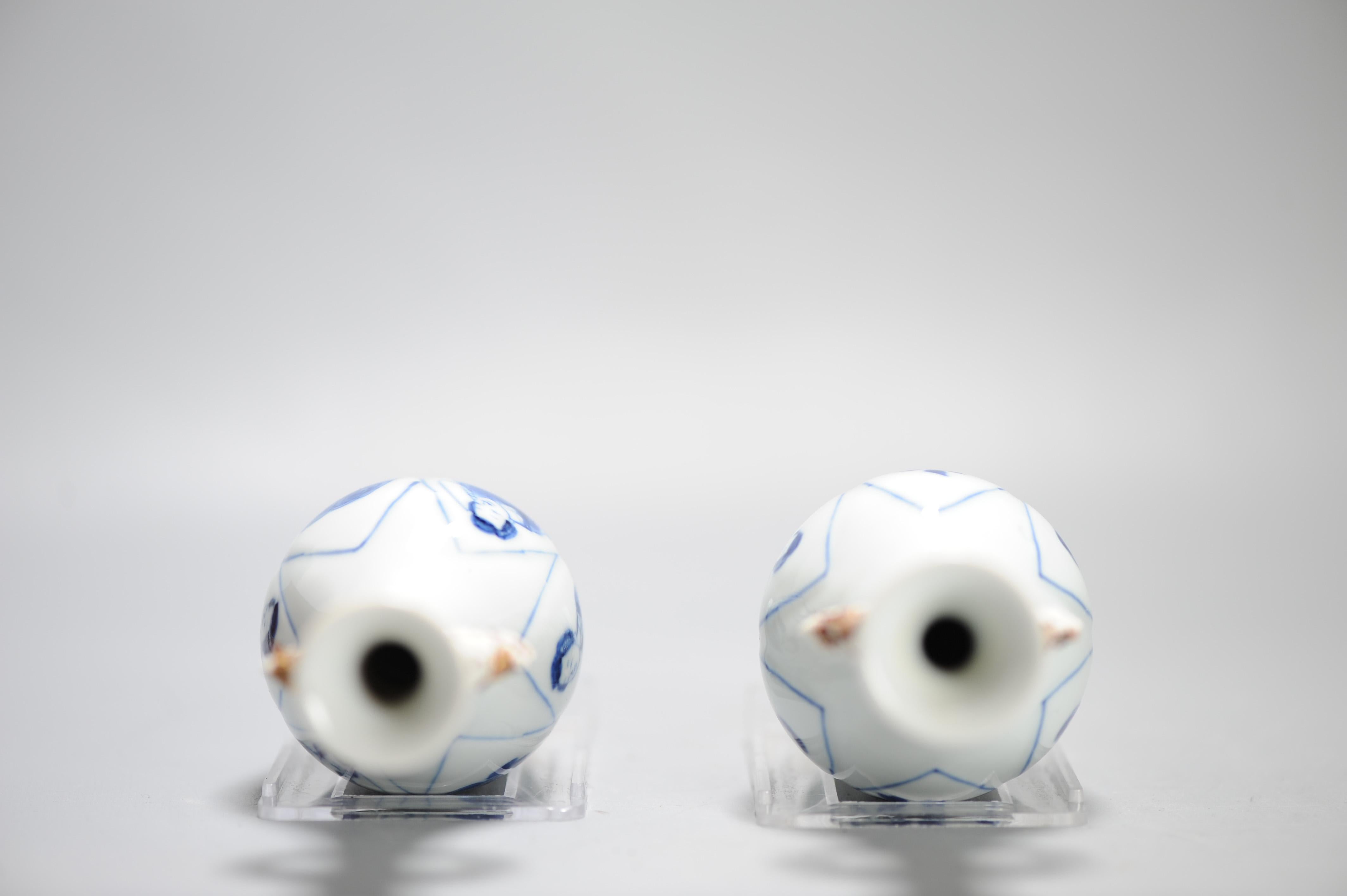 Vases chinois anciens avec scène figurative début de la période Kangxi en vente 12