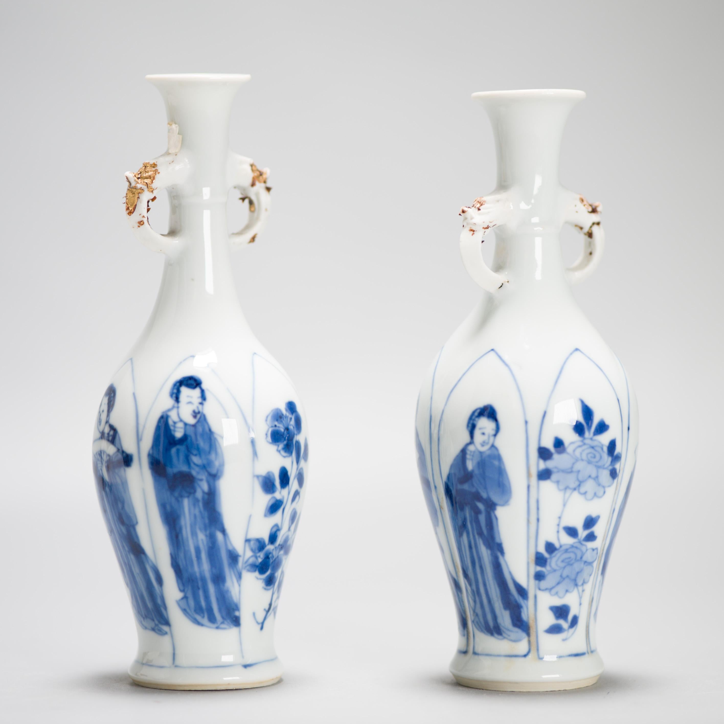 Porcelaine Vases chinois anciens avec scène figurative début de la période Kangxi en vente