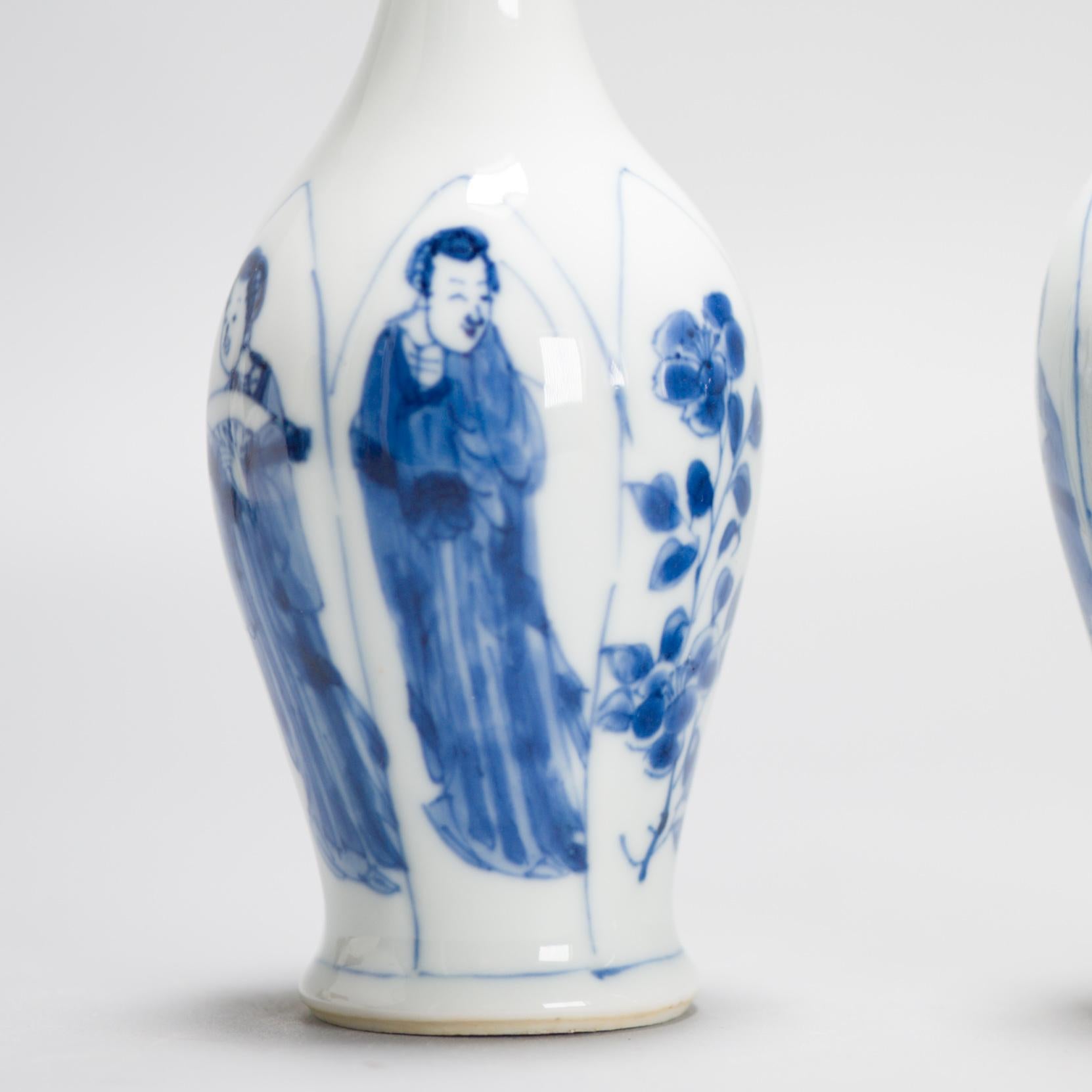 Vases chinois anciens avec scène figurative début de la période Kangxi en vente 1