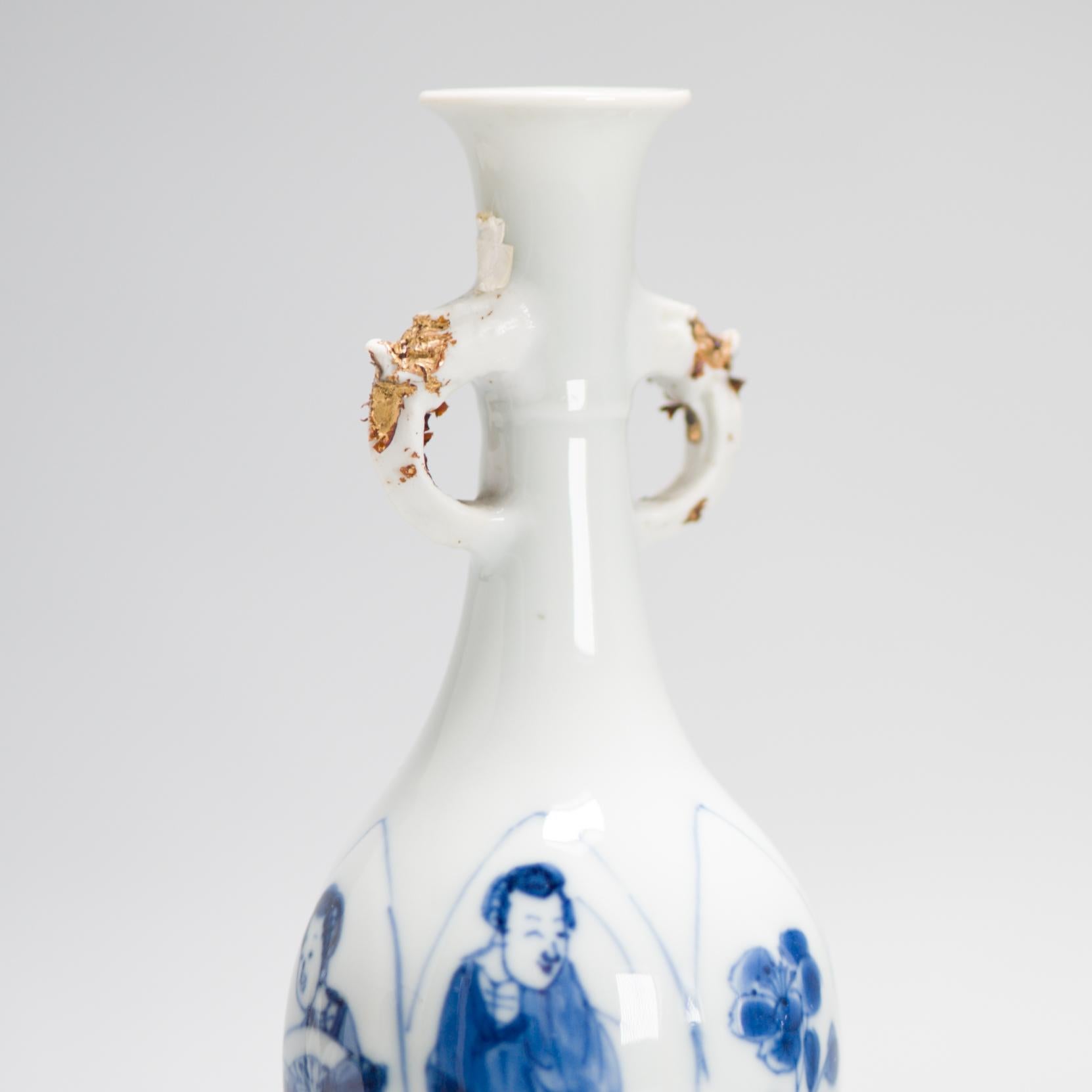 Vases chinois anciens avec scène figurative début de la période Kangxi en vente 2