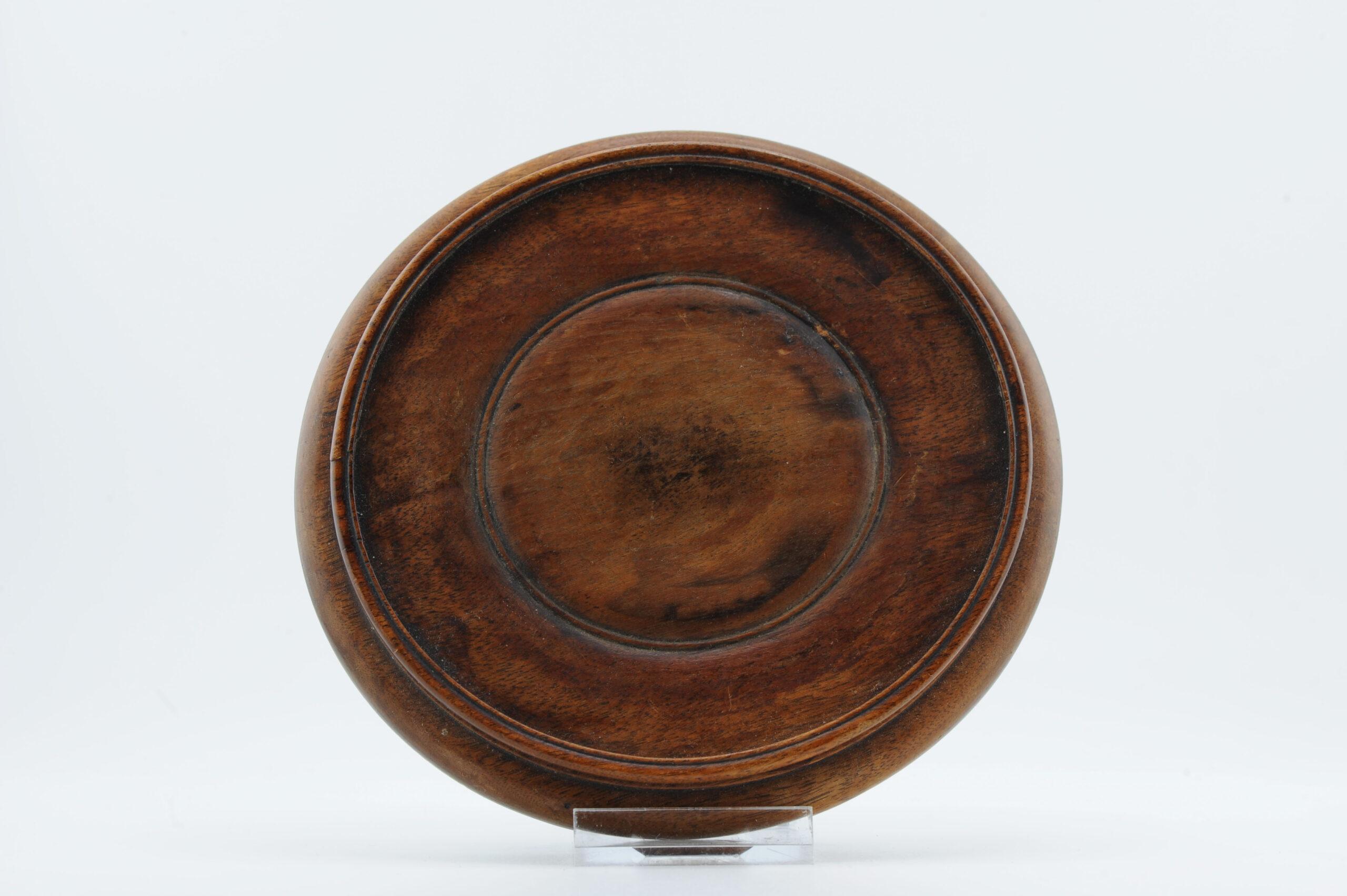 Antique Stand en bois pour porcelaine chinoise, 19e / 20e siècle Bon état - En vente à Amsterdam, Noord Holland