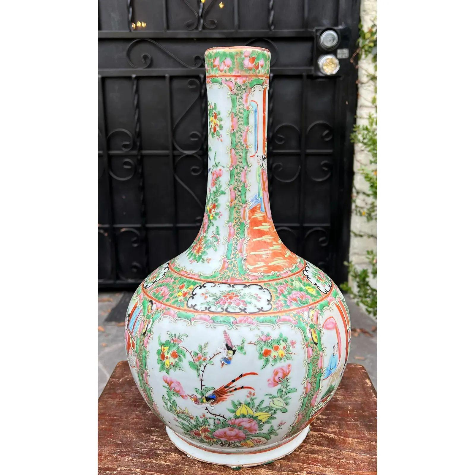 Antique Chinese Pottery Rose Medallion Bottle Vase, Early 19th Century In Good Condition For Sale In LOS ANGELES, CA