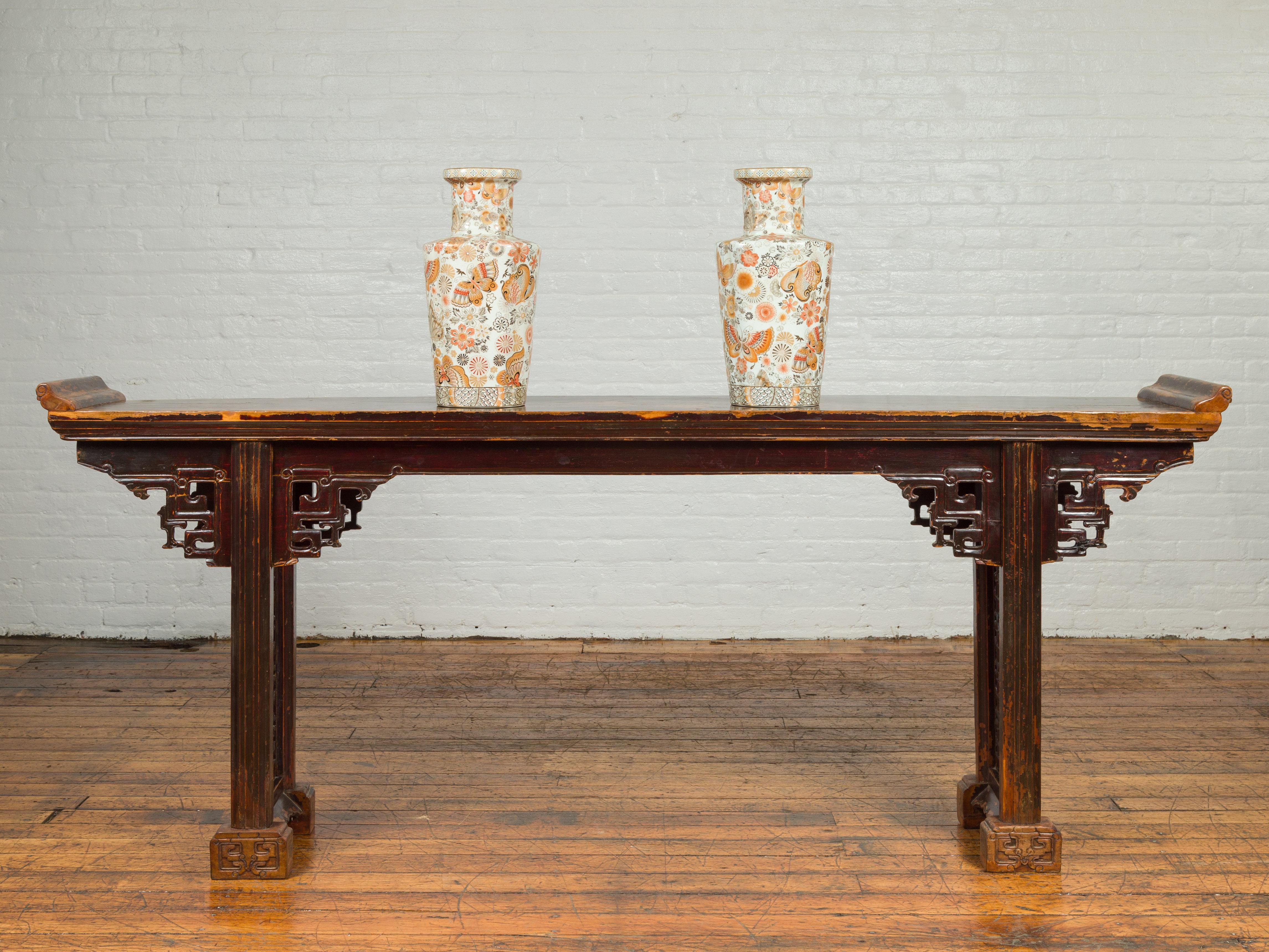 Antique Chinese Qing Altar Table with Hand Carved Spandrels and Dark Patina In Good Condition In Yonkers, NY