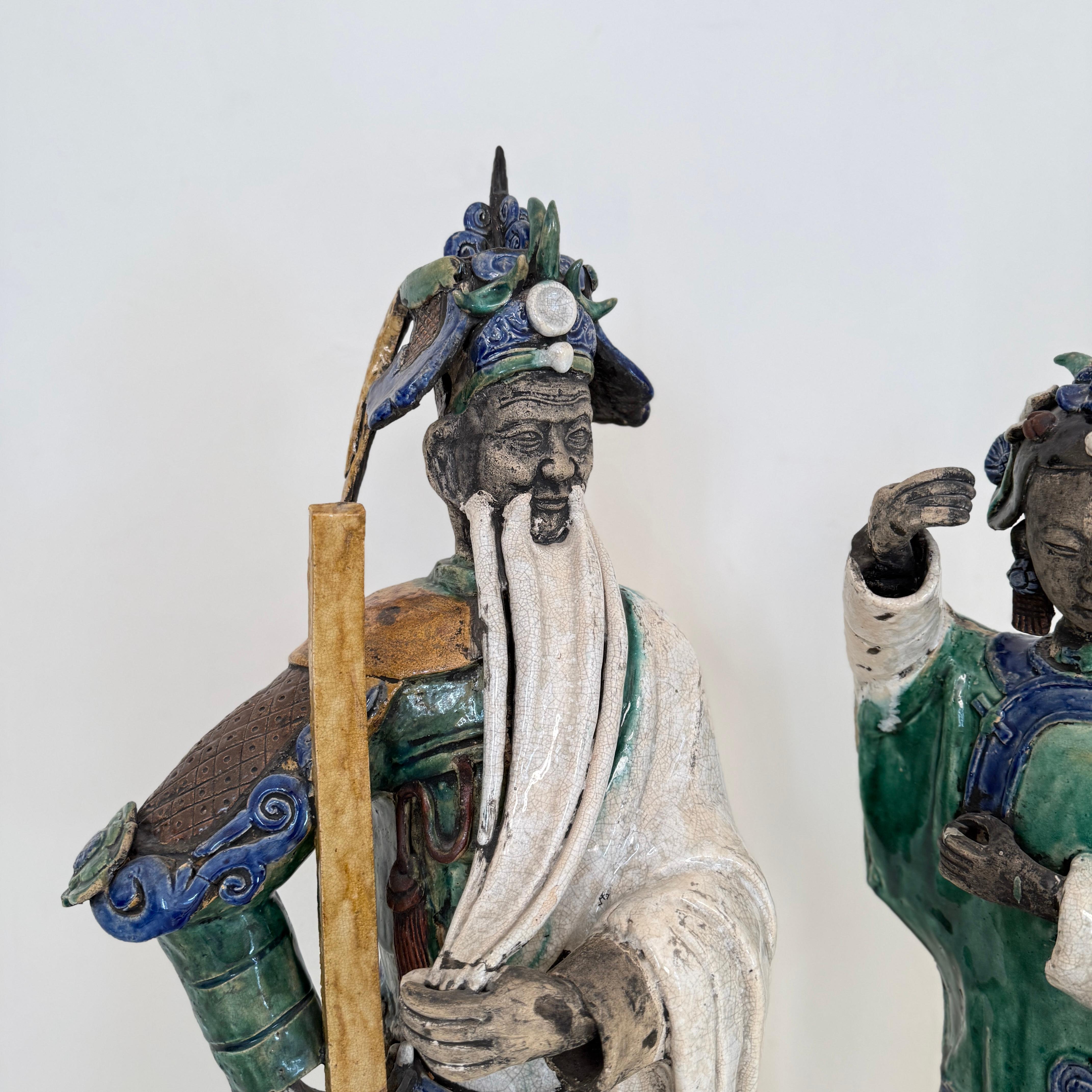 Antique Chinese Qing Ceramic Sculptures  Pair of 19th Century Figures, 1880 In Good Condition For Sale In Berlin, DE