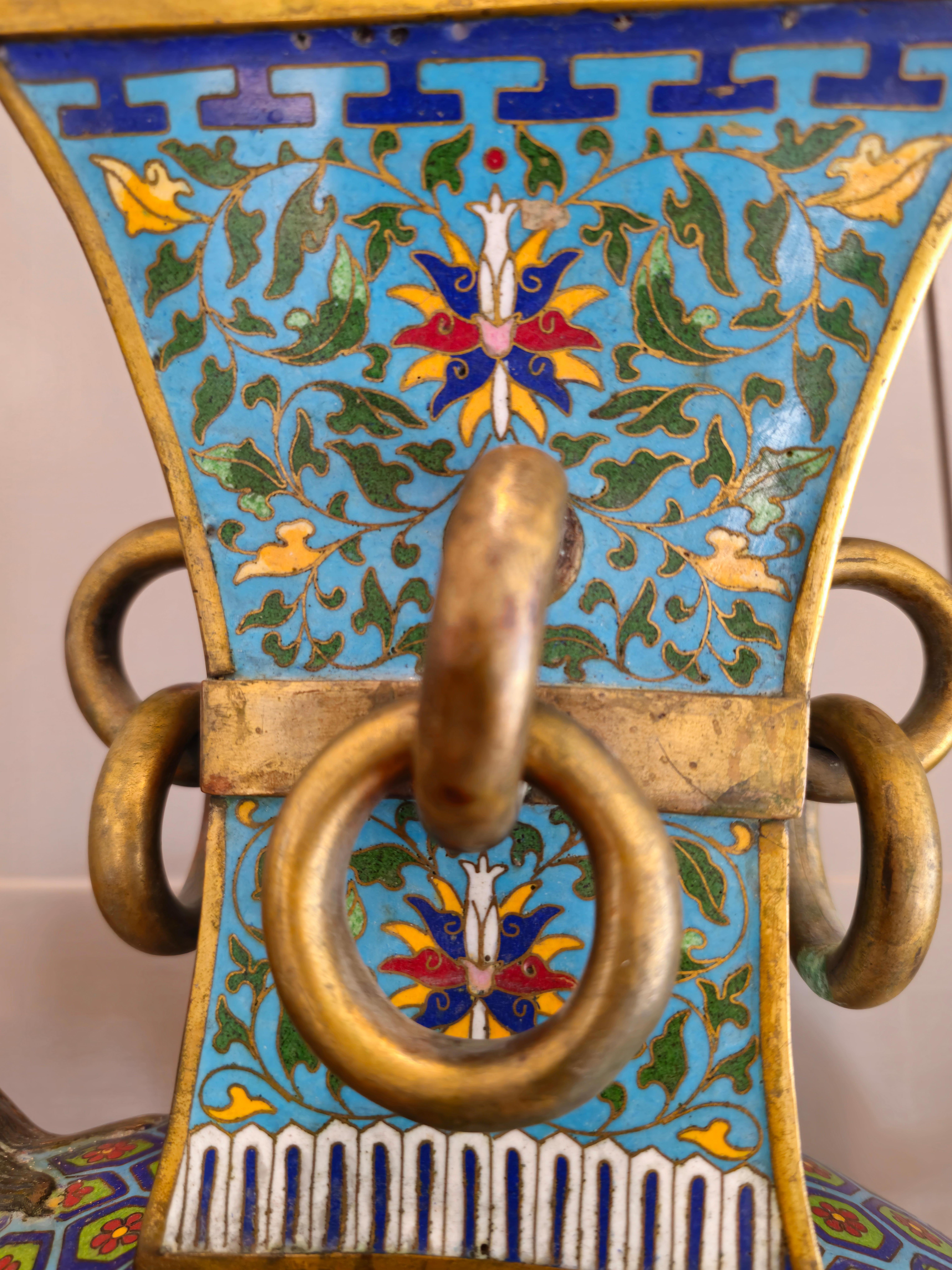 Ancien vase encensoir en bronze émaillé cloisonné chinois Qing à figure de dragon tortue en vente 2