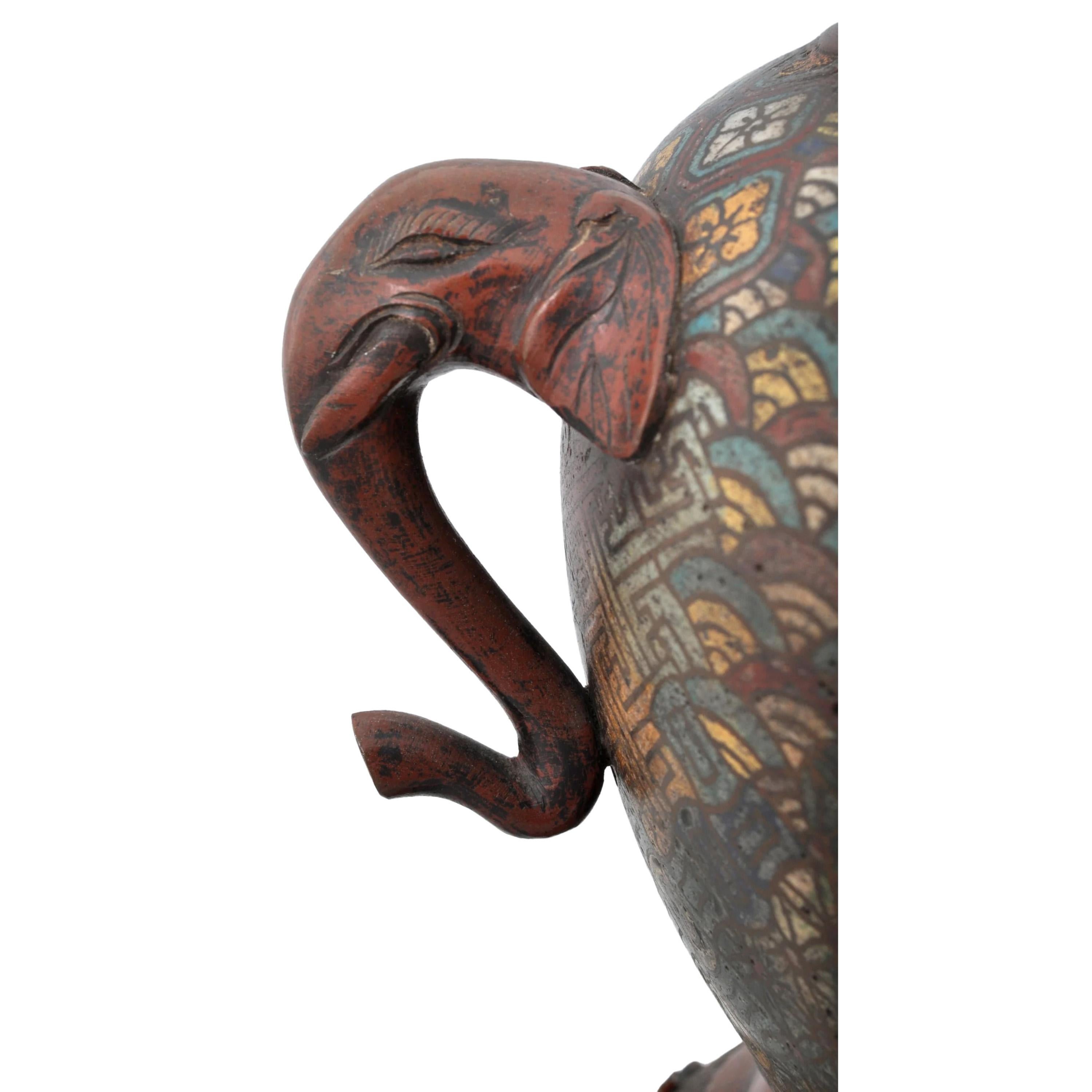 Antique Encensoir Champlevé en bronze émaillé de la dynastie chinoise Qing 1900 en vente 1