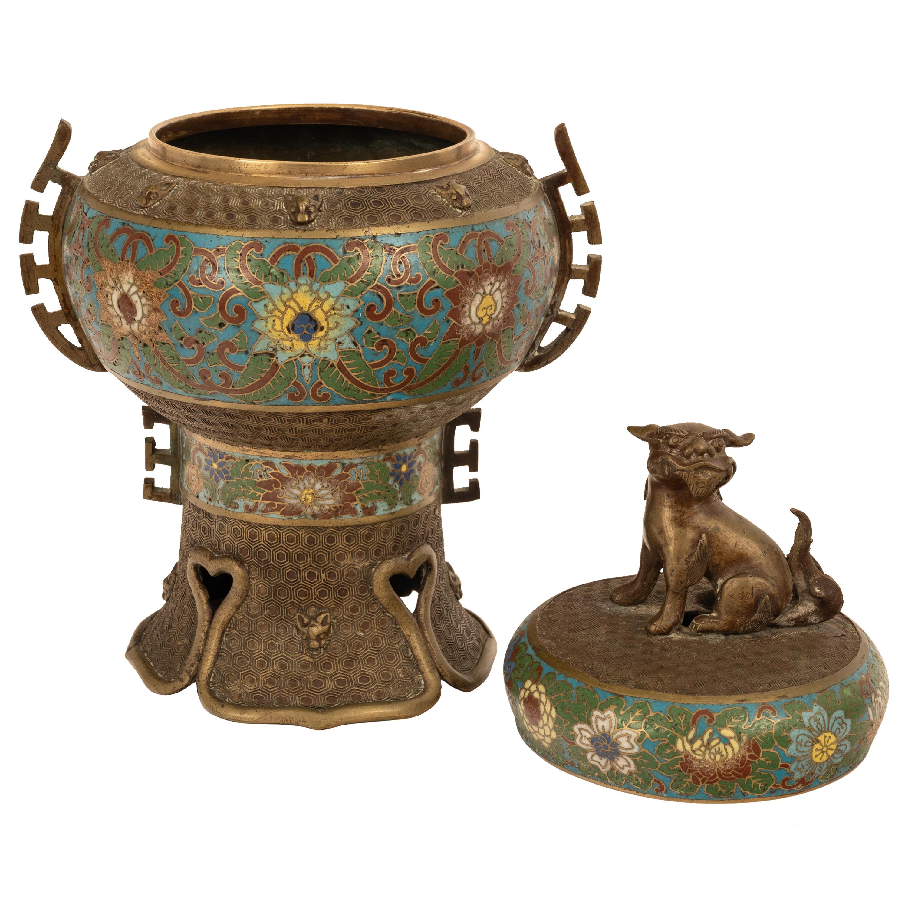 Ancien encensoir en bronze et émail cloisonné de la dynastie chinoise Qing, brûleur d'encens 1900 Bon état - En vente à Portland, OR