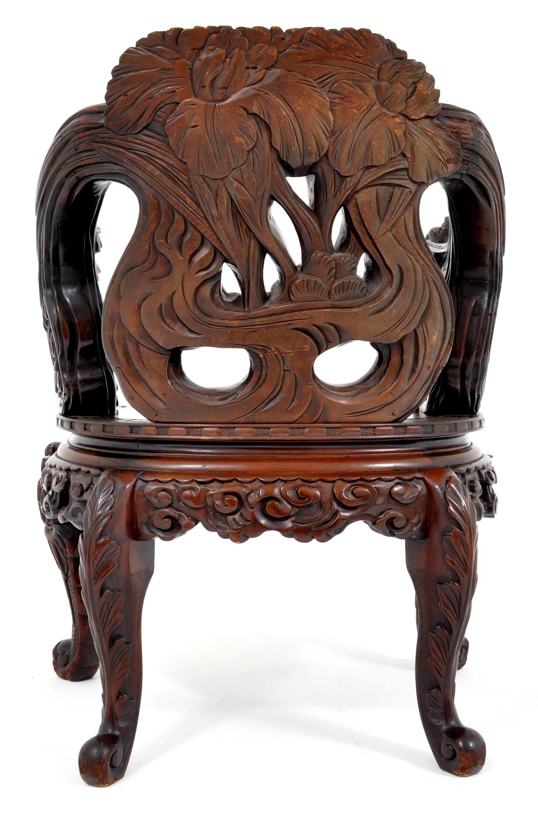 Hand-Carved Antique Chinese Qing Dynasty Carved Rosewood Throne Chair, circa 1890