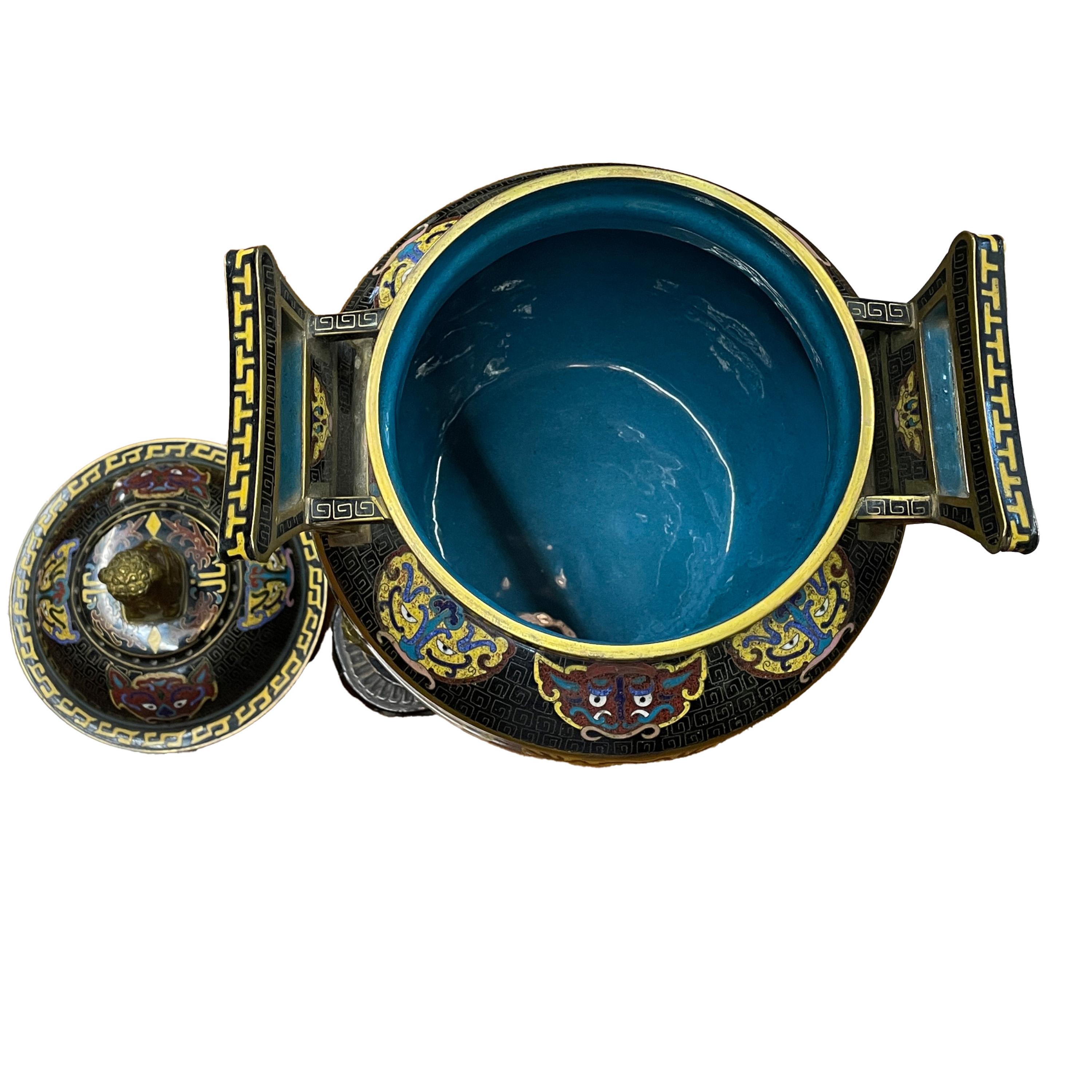 Antiguo incensario chino de cloisonné de la dinastía Qing Ding Quemador de incienso con tapa 1870 en venta 7