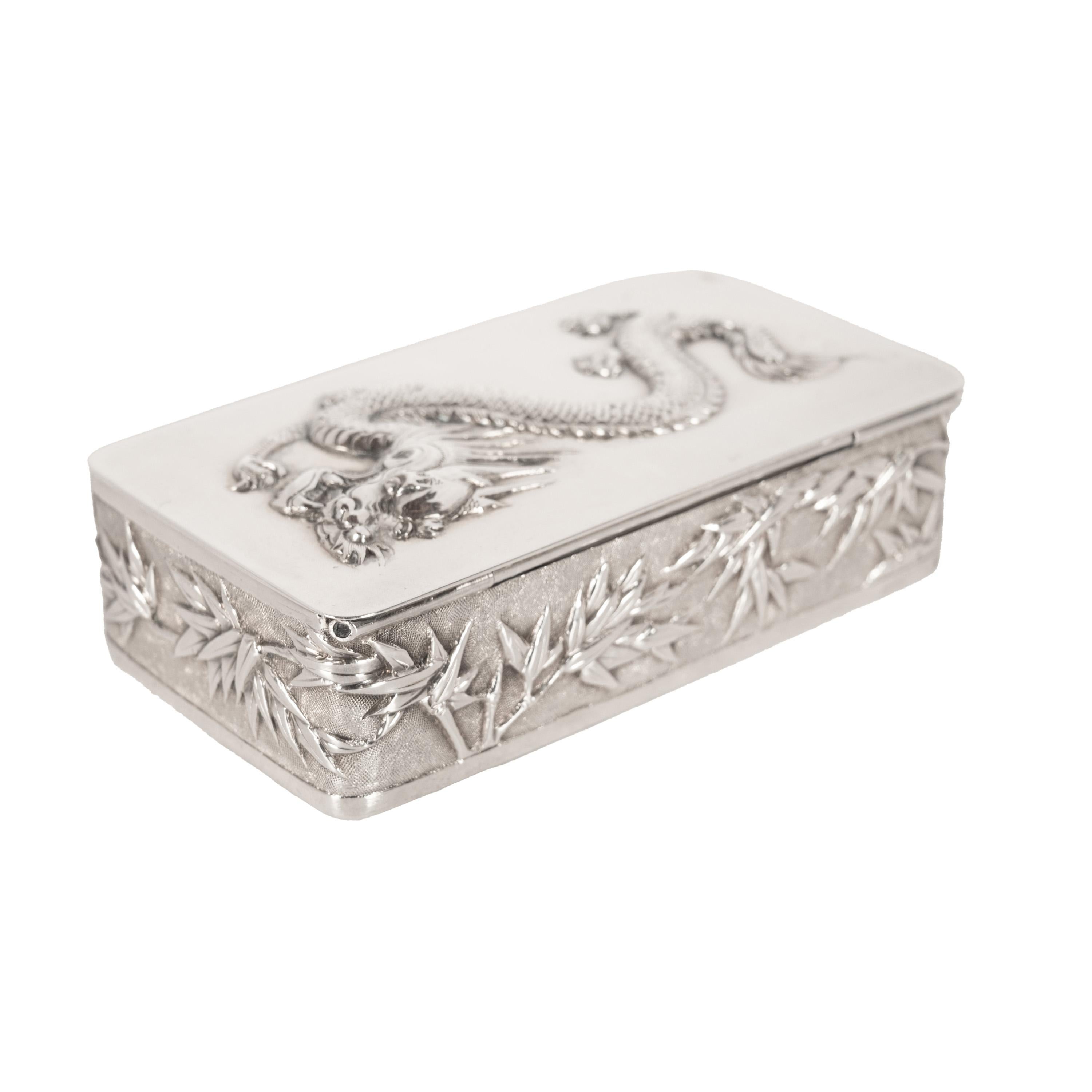Early 20th Century Antique Chinese Qing Dynasty Export Silver Gilt Dragon Snuff Box Wang Hing 1900 For Sale