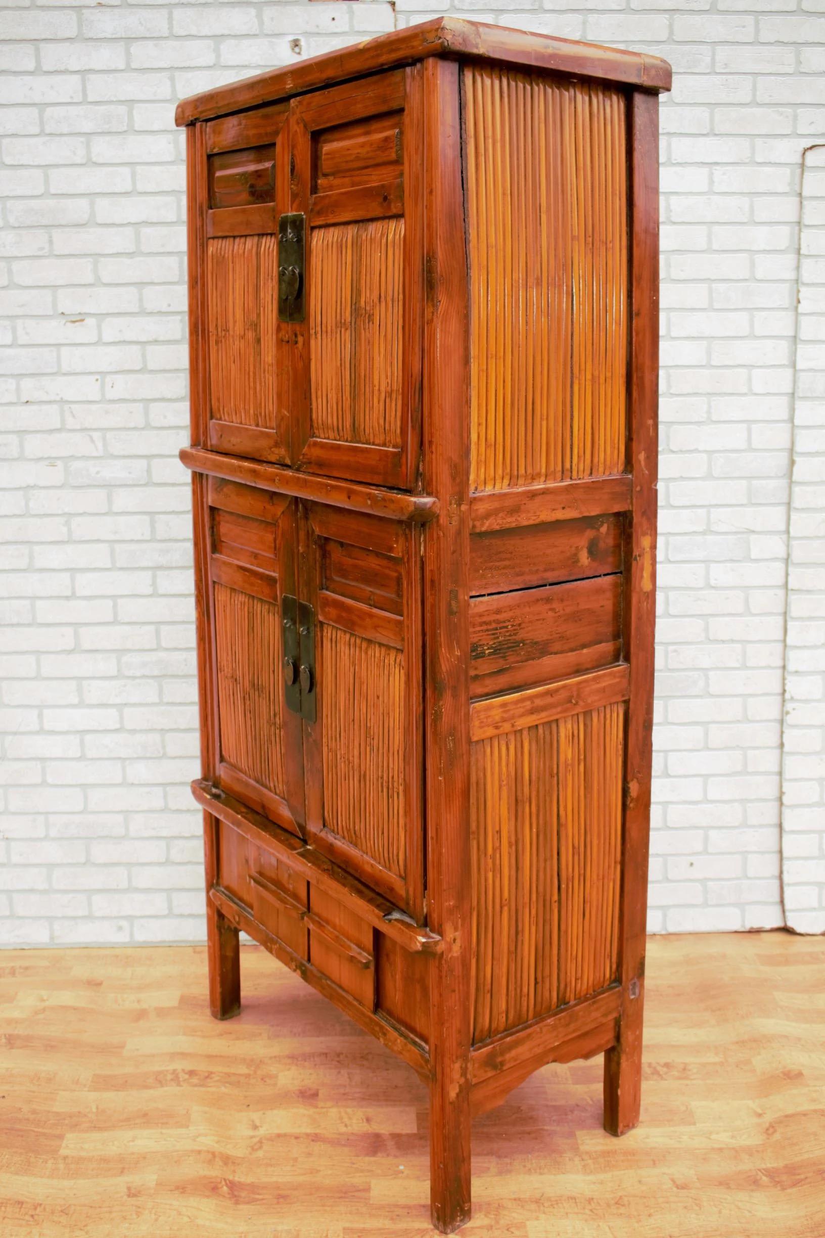 Antique Chinese Qing Dynasty Kitchen Cabinet with Bamboo and Sliding Panels In Good Condition For Sale In Chicago, IL