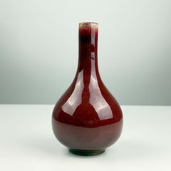 Vase antique en porcelaine « flambé » couleur sang de bœuf de la dynastie Qing