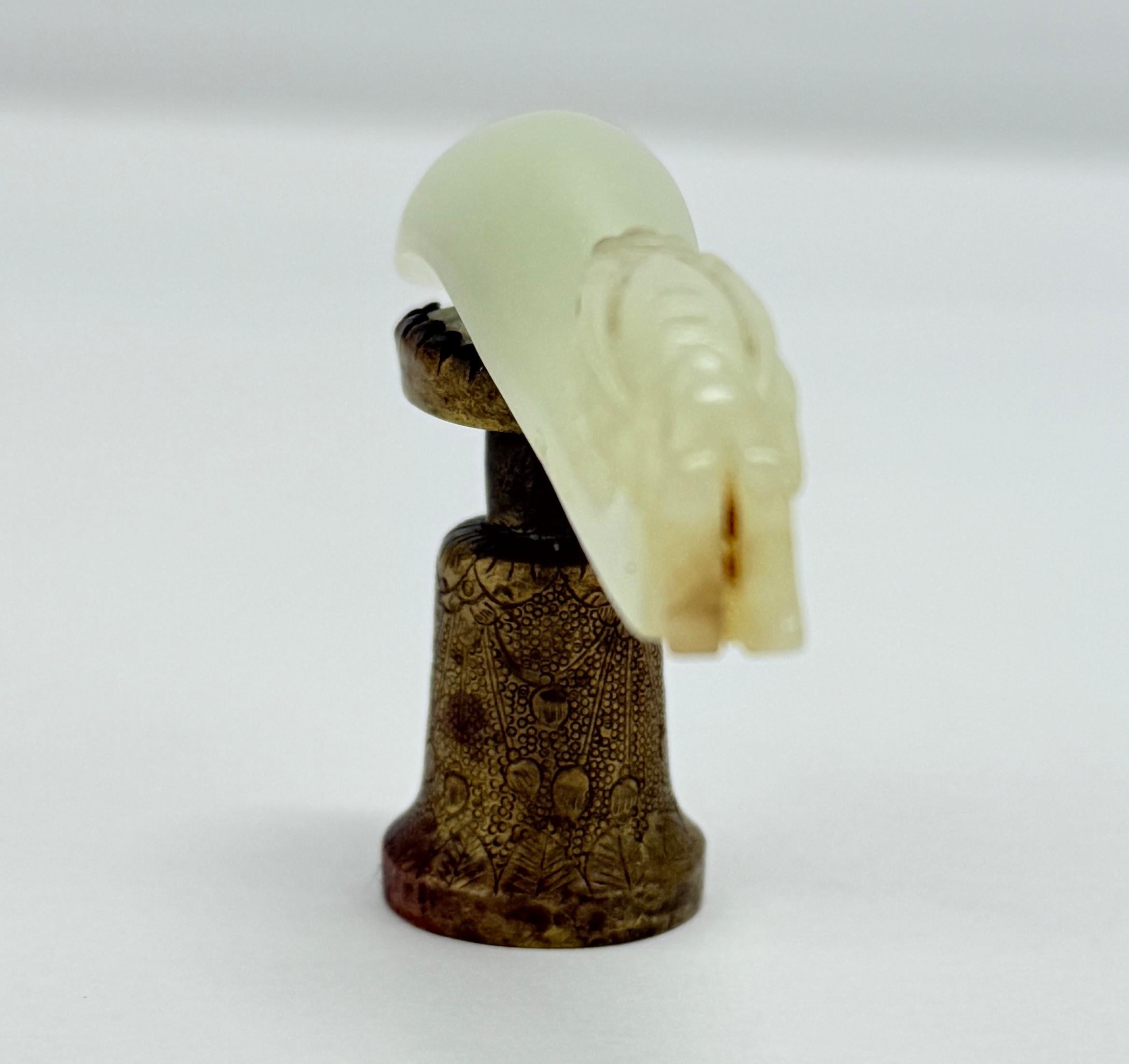 Antique Chinese Qing Dynasty Pale Green Jade Carved Dragon Belt Hook w/ Stand For Sale 1