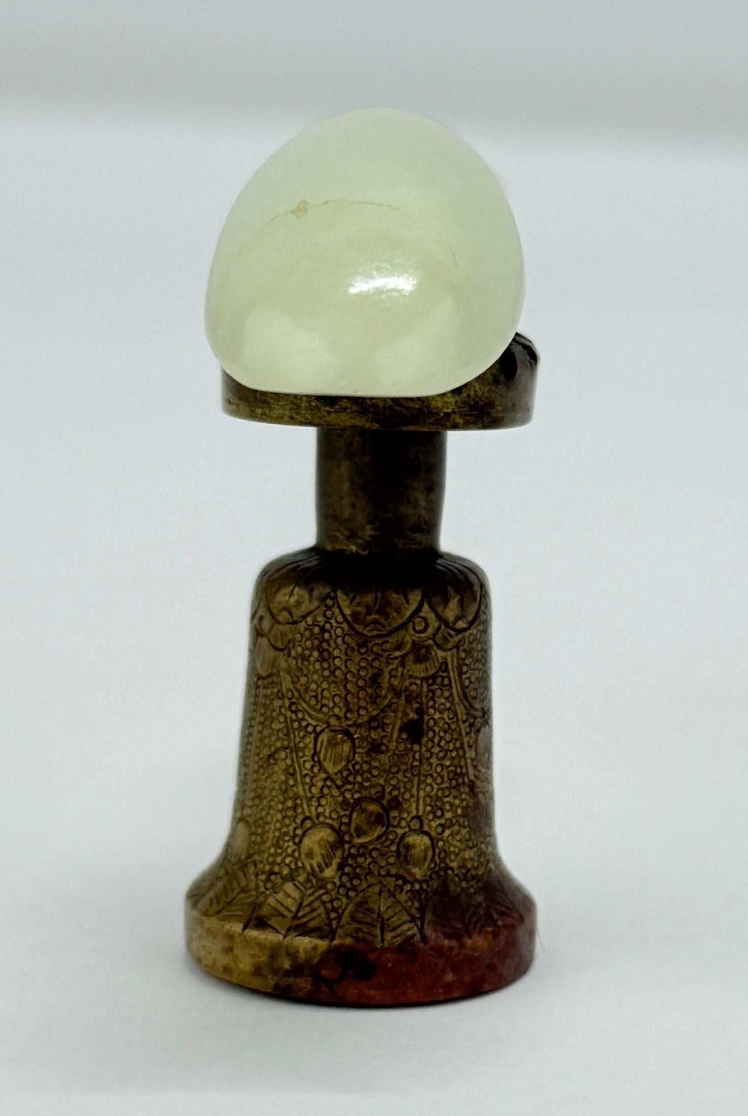 Antique Chinese Qing Dynasty Pale Green Jade Carved Dragon Belt Hook w/ Stand For Sale 3