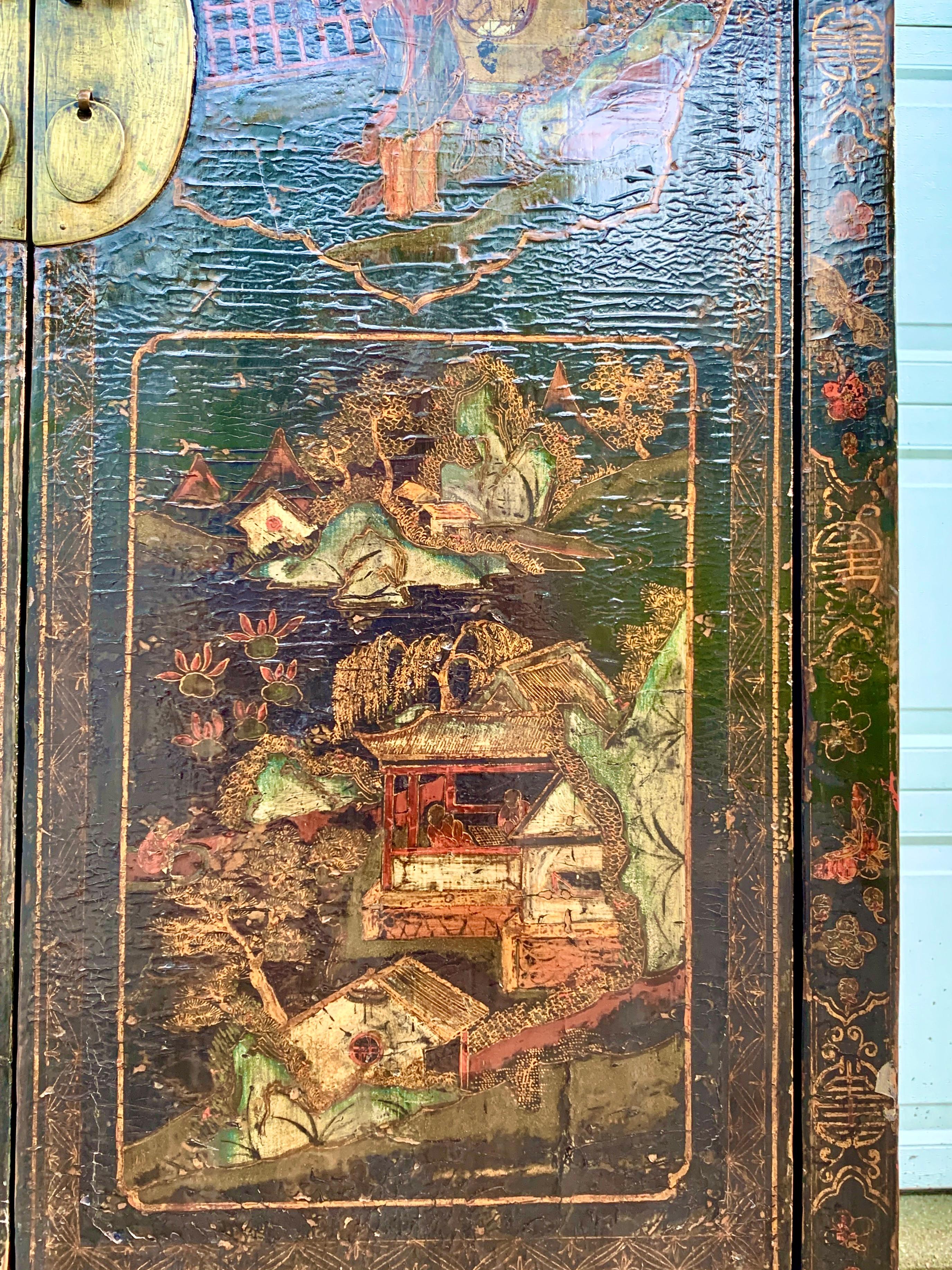 Ancienne armoire chinoise en laque peinte de Shanxi, dynastie Qing, 19e siècle Bon état - En vente à Elkhart, IN