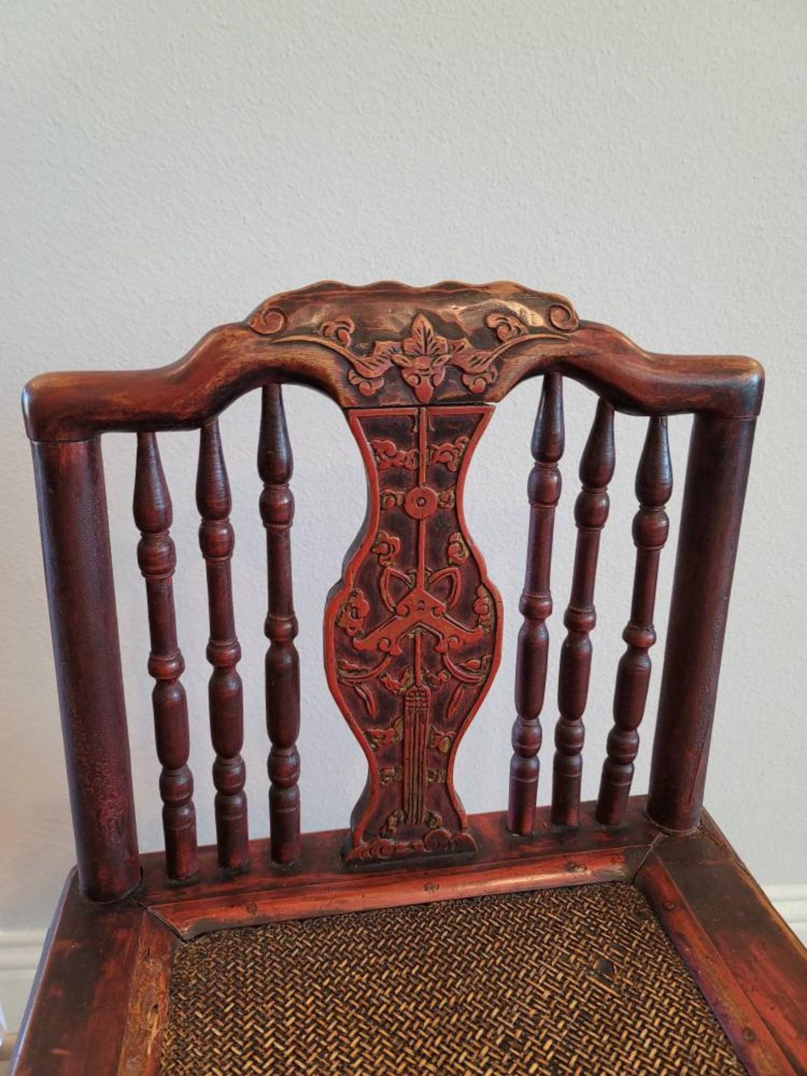 Antique Chinese Qing Hongmu Wood Wedding Low Chair In Good Condition For Sale In Forney, TX