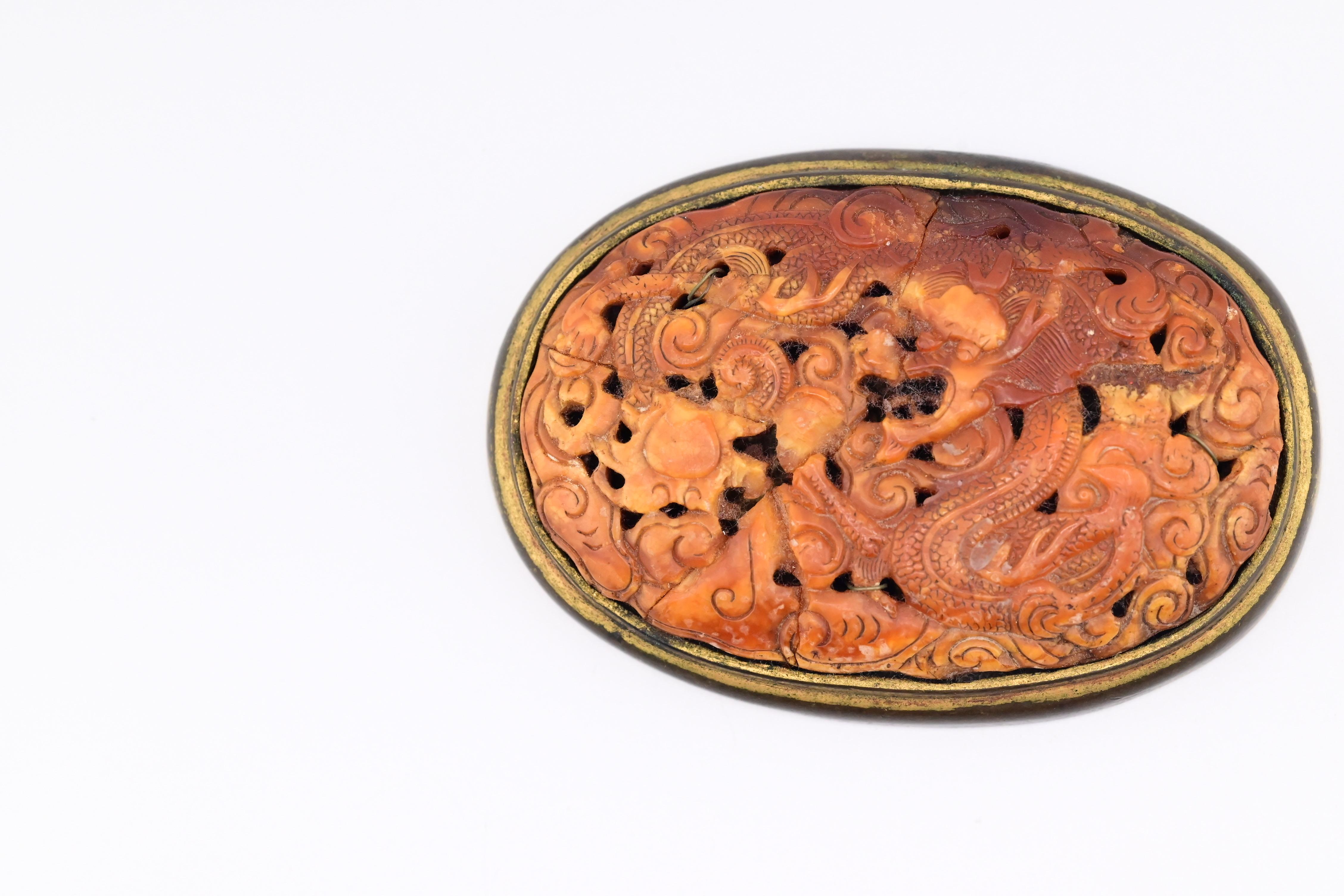 Women's or Men's Antique Chinese Rare Amber Dragon Brooch Qing Period For Sale