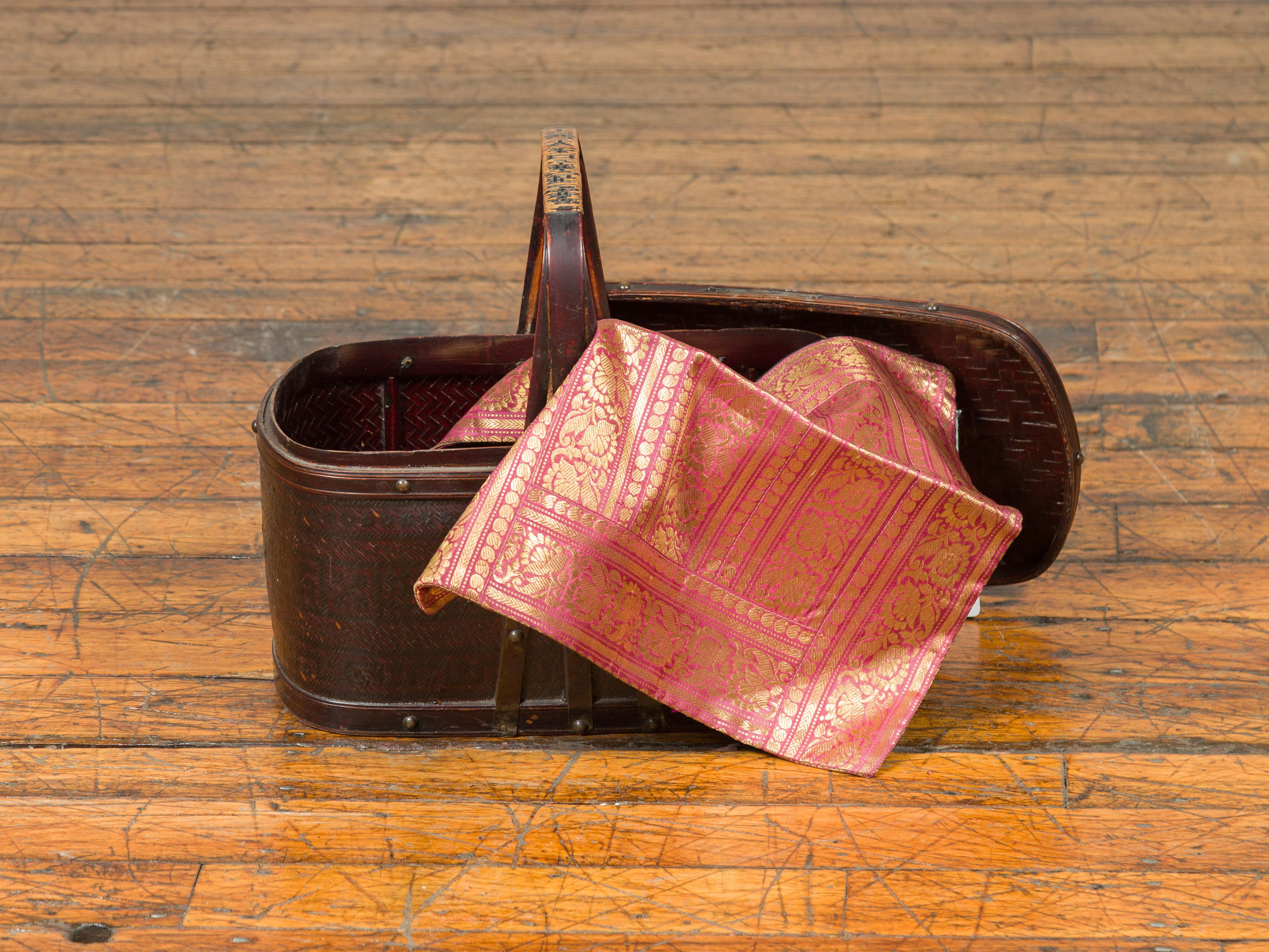 20th Century Antique Chinese Rattan and Bamboo Lunch Box with Geometric Motifs and Handle For Sale