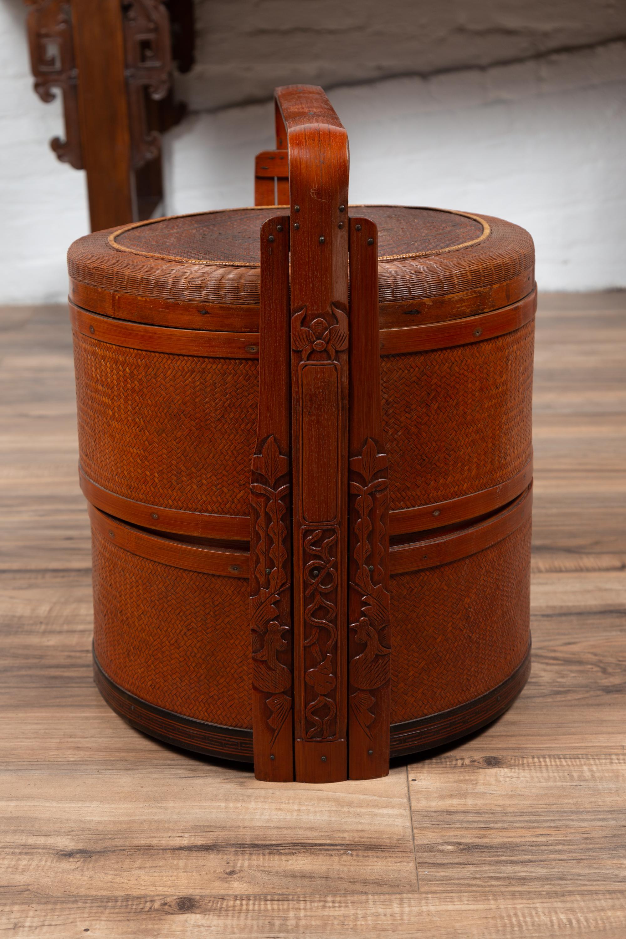 Antique Chinese Rattan Nested Lunch Basket with Carved Handle and Calligraphy For Sale 3