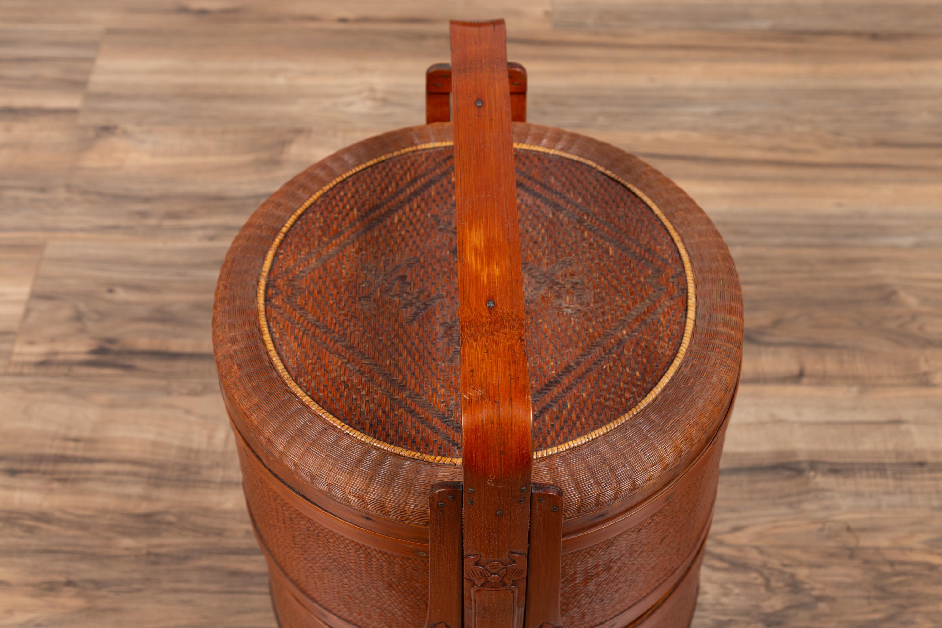 Antique Chinese Rattan Nested Lunch Basket with Carved Handle and Calligraphy For Sale 4