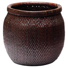 Cesta china antigua de lacado rojo, principios del siglo XX