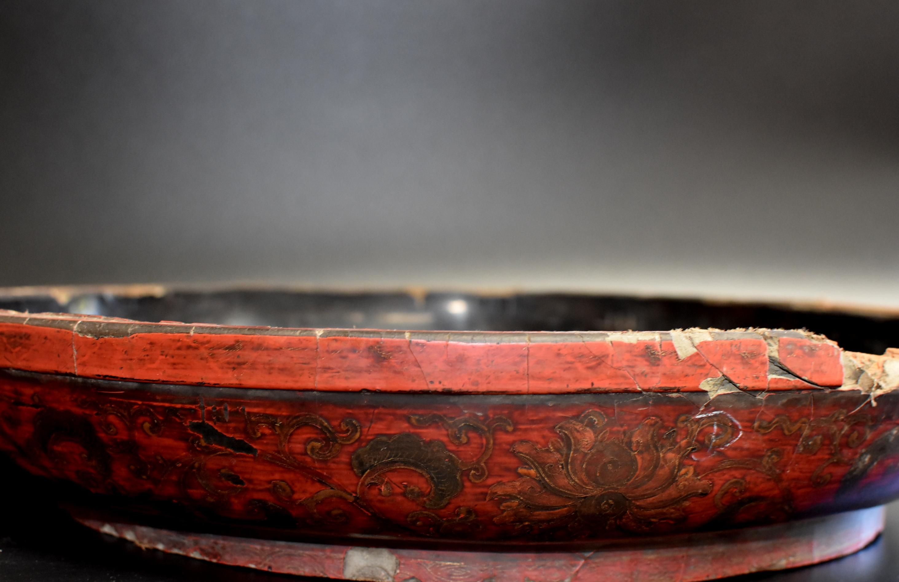 Antique Chinese Red Lacquered Round Box, All Original For Sale 5