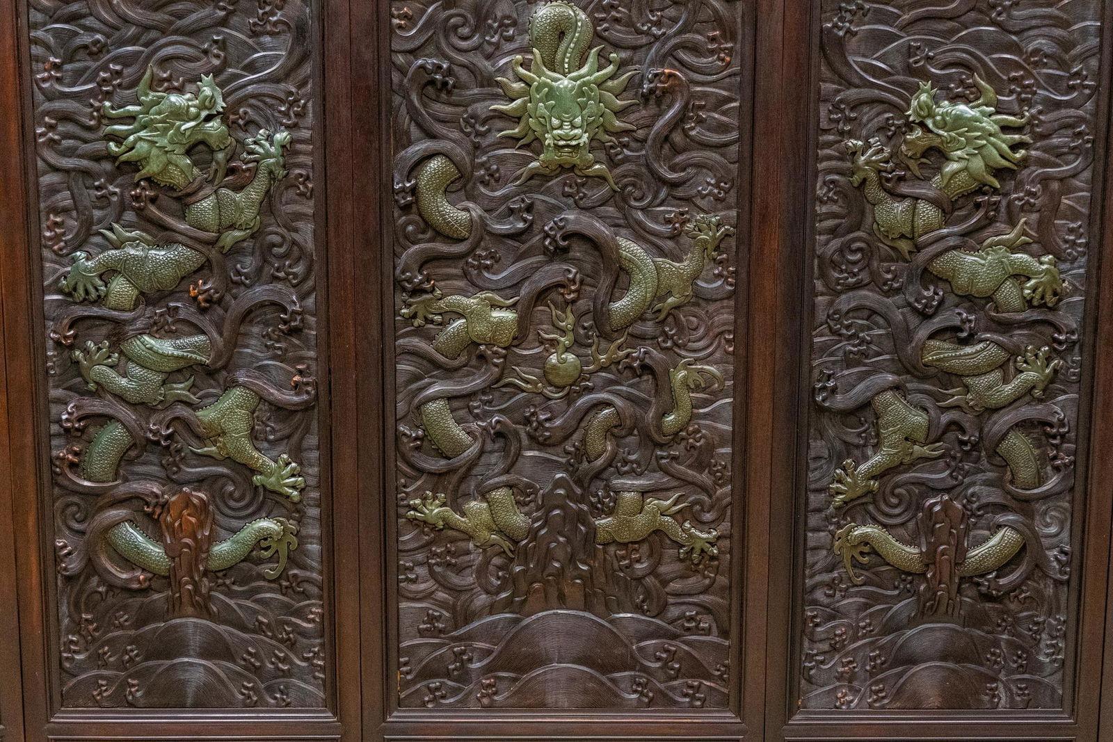 Antique Chinese Relief/Carved Screen in Solid Wood & Jade, 135w x 105h For Sale 7