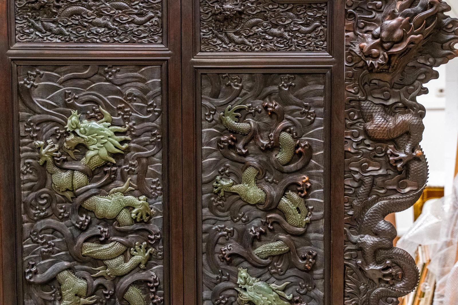 Antique Chinese Relief/Carved Screen in Solid Wood & Jade, 135w x 105h For Sale 10