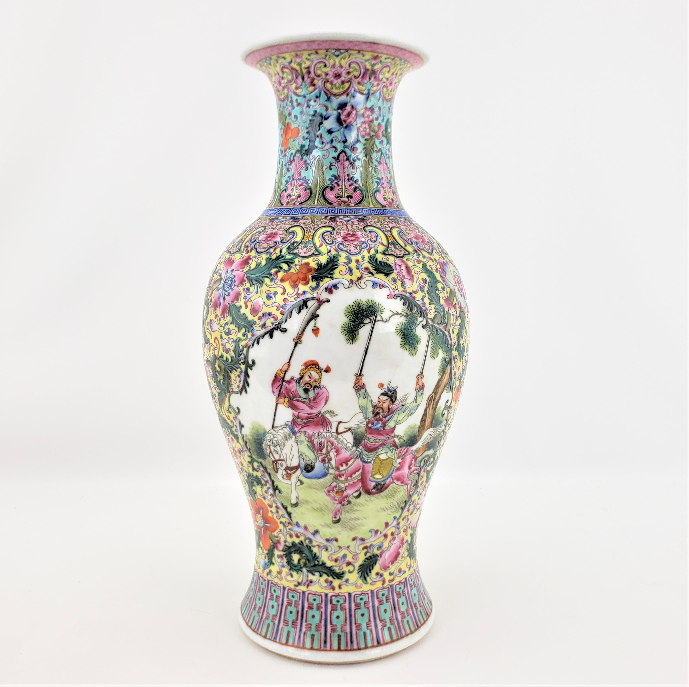 Exportation chinoise Ancienne base de vase ou de lampe de table peinte à la main à l'époque de la République chinoise en vente