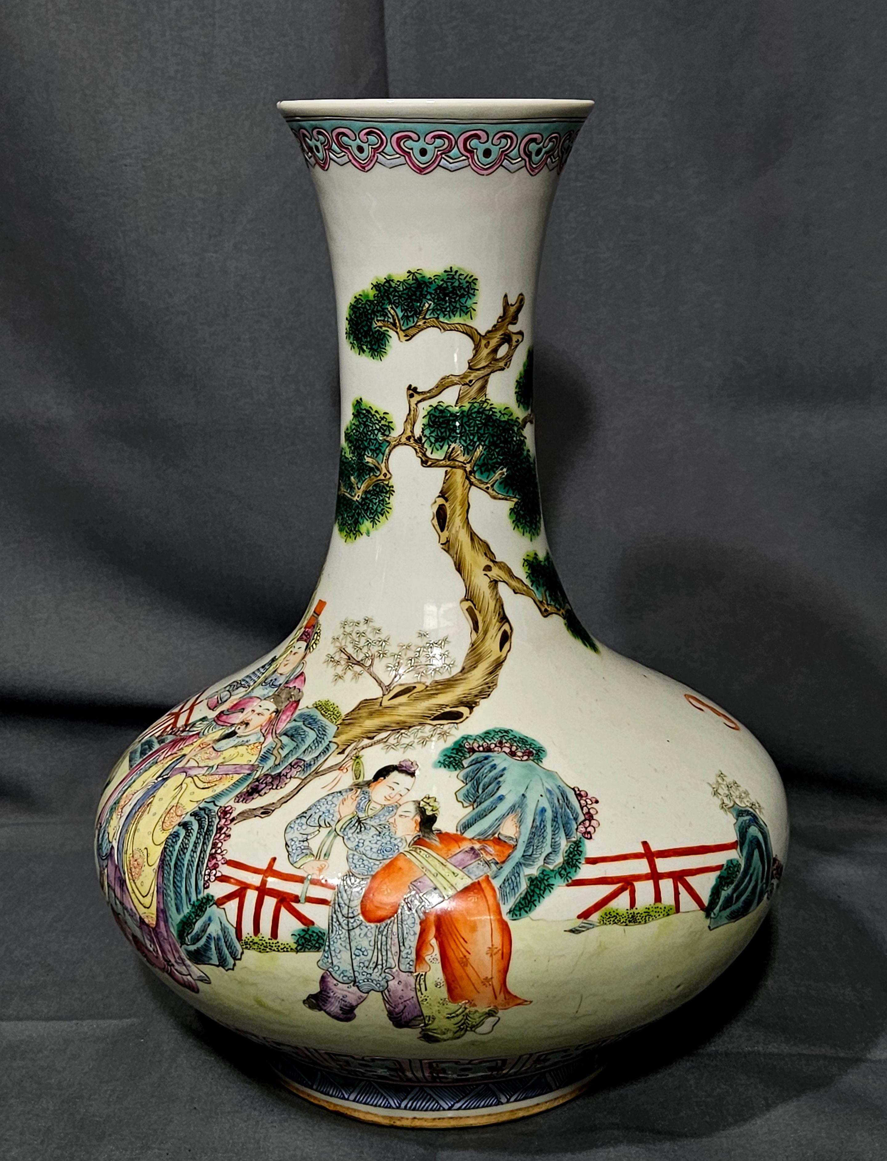 Porcelaine Vase ancien en famille verte de la République de Chine en vente