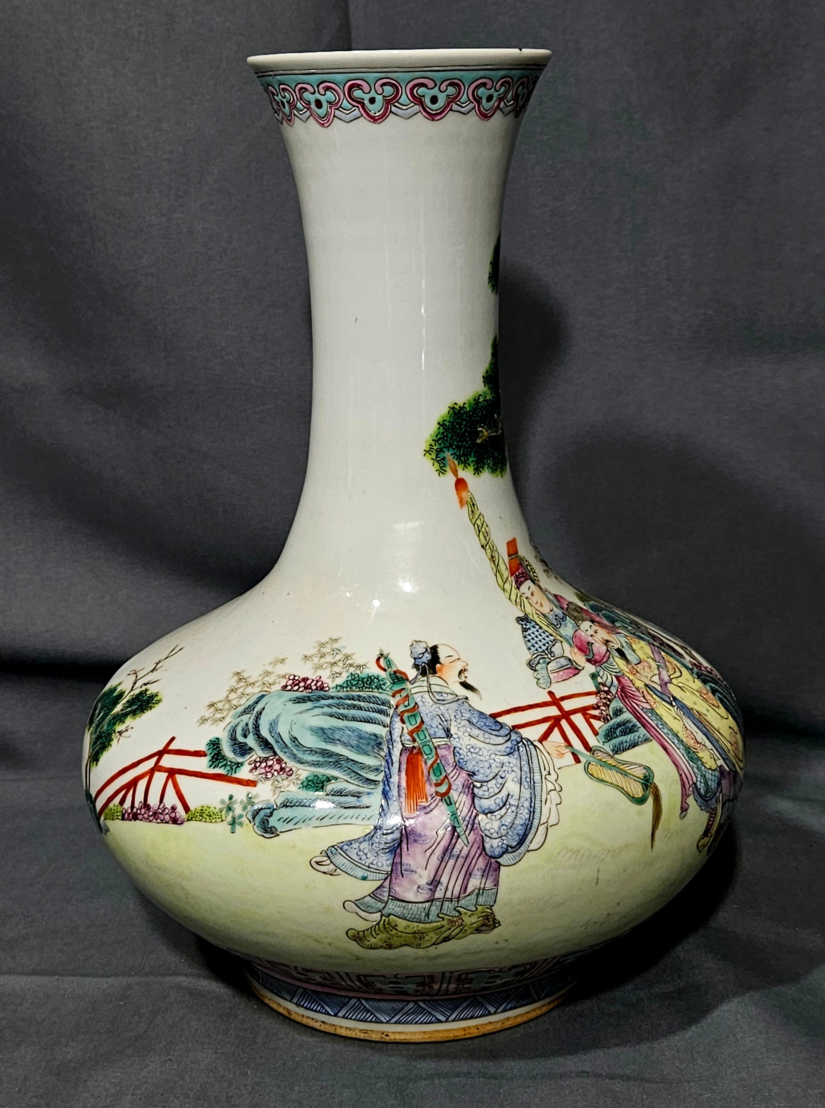 20ième siècle Vase ancien en famille verte de la République de Chine en vente