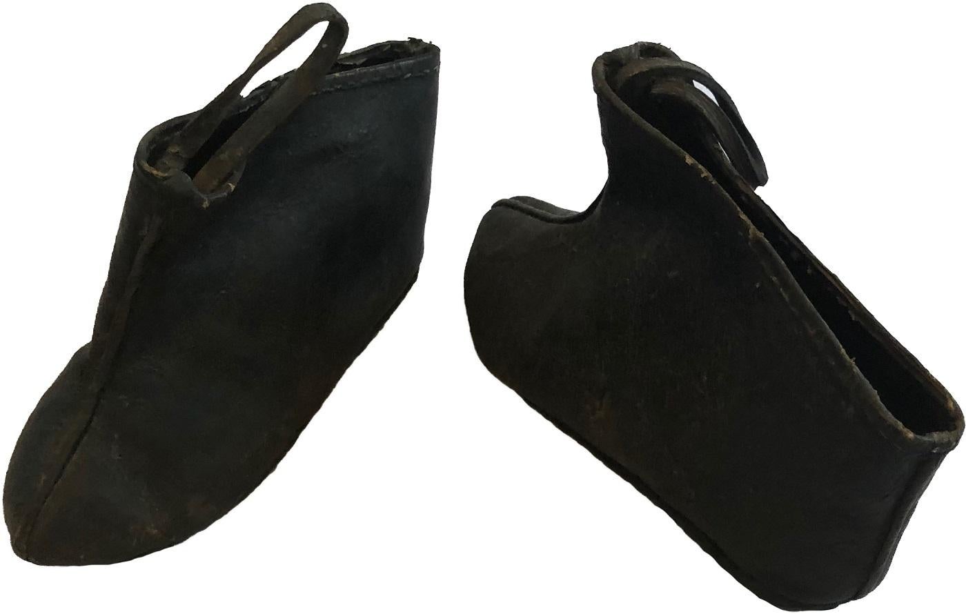 Antique Chinese Rice Paddy Black Leather Shoes In Fair Condition For Sale In Seattle, WA
