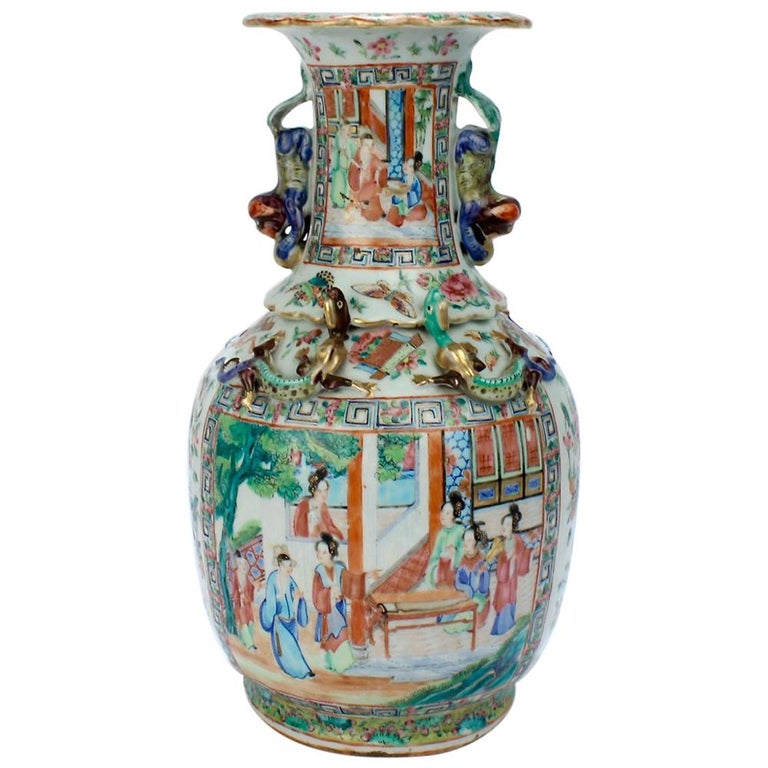 Antique Chinese Rose Mandarin Porcelain Vase, 19th Century For Sale at