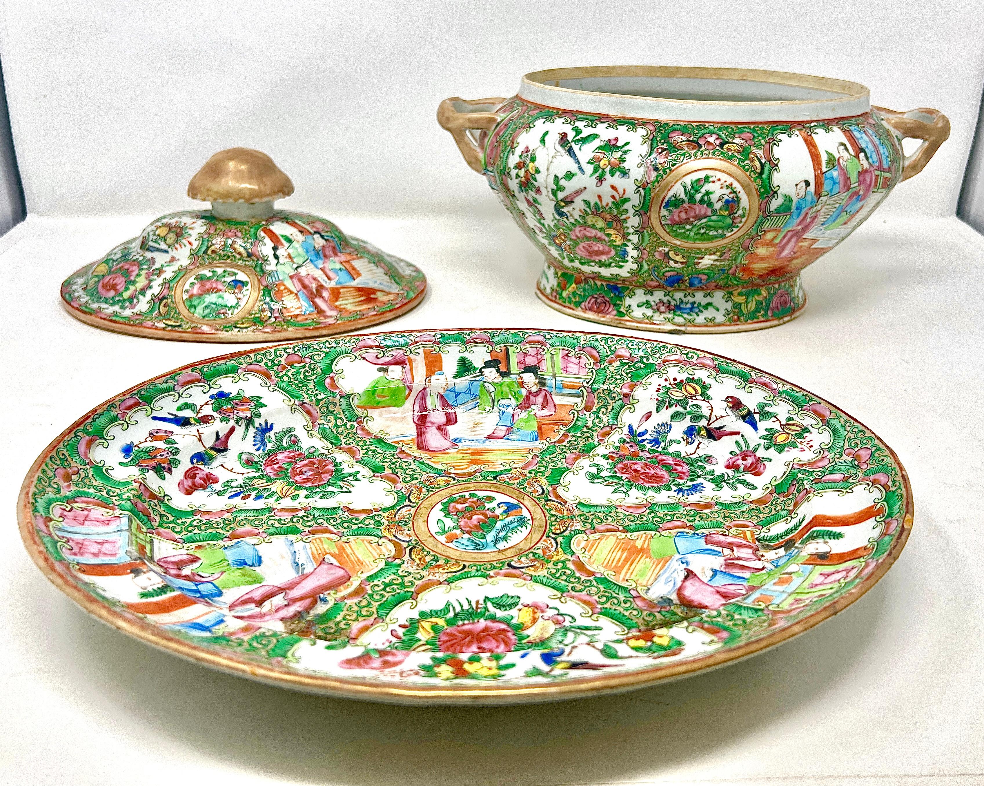 Antique Chinese Rose Medallion Porcelain 3 Piece Tureen, Circa 1920. In Good Condition For Sale In New Orleans, LA