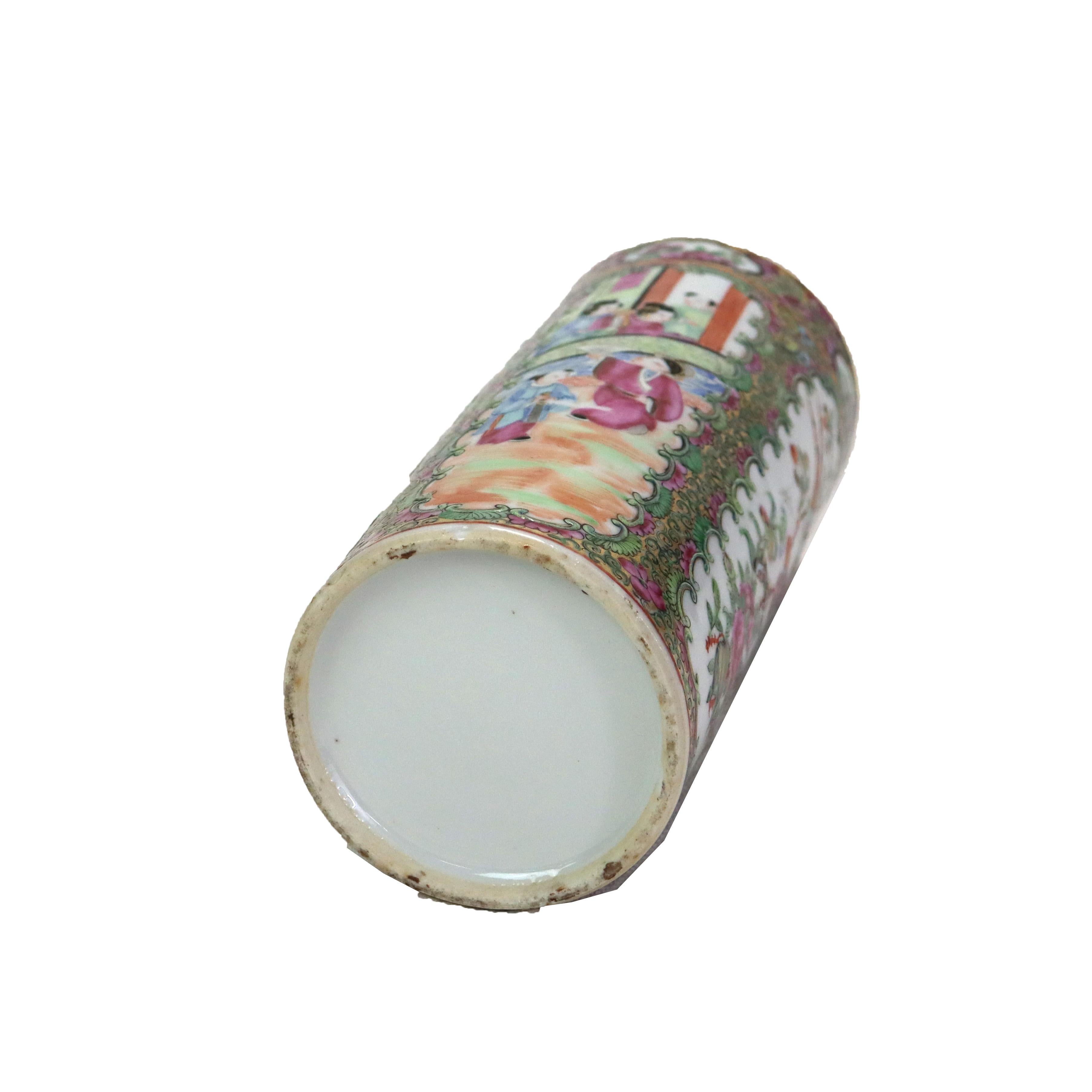 Antique Chinese Rose Medallion Porcelain Brush Pot C1930 For Sale 2