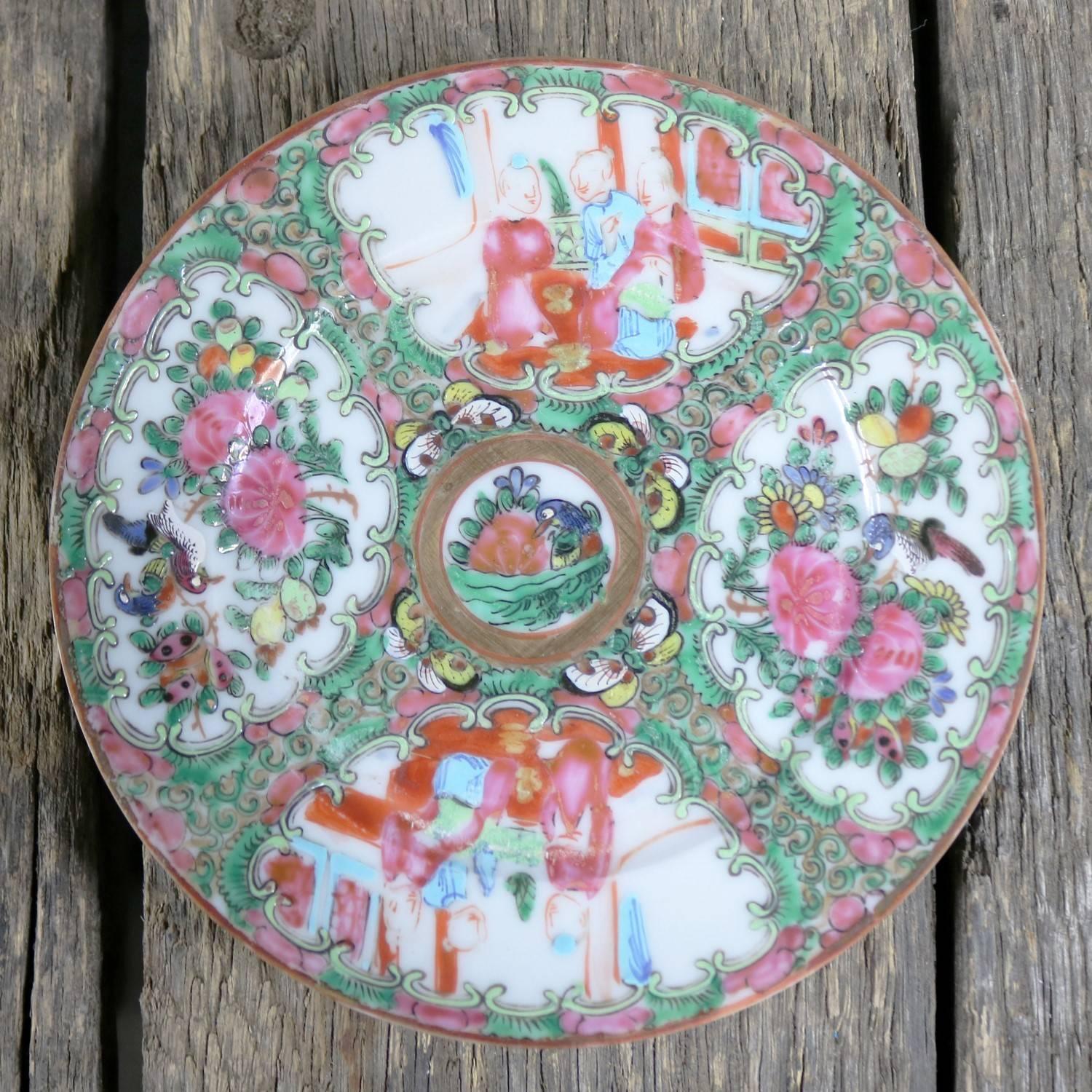Antique Chinese Rose Medallion Porcelain Plates Set of Four 3