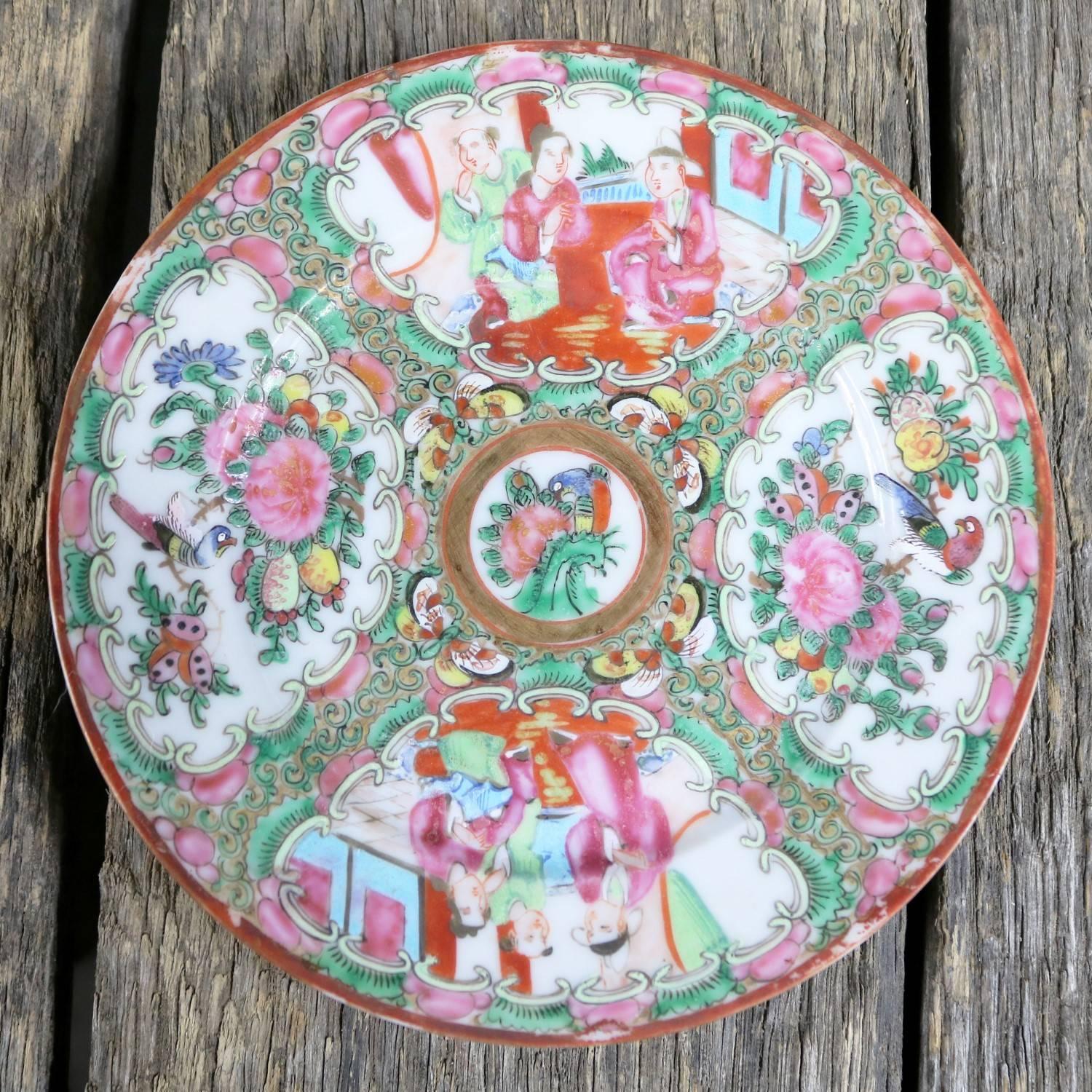 20th Century Antique Chinese Rose Medallion Porcelain Plates Set of Four